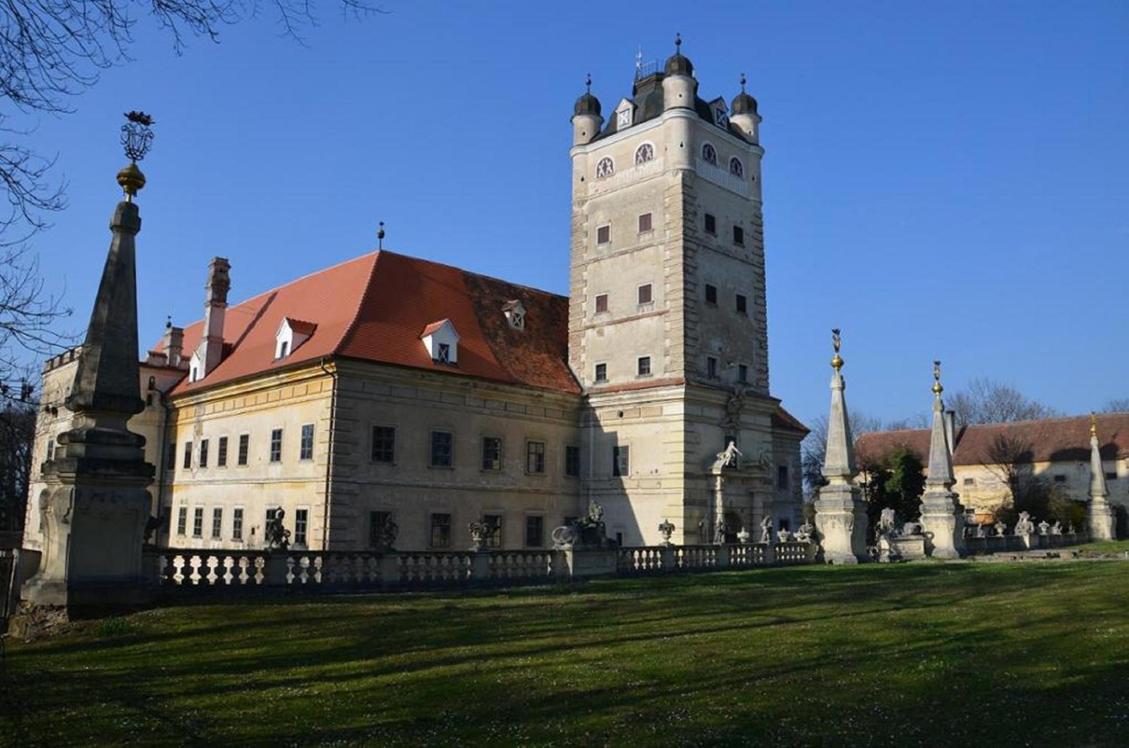 Schloss Greillenstein view 2