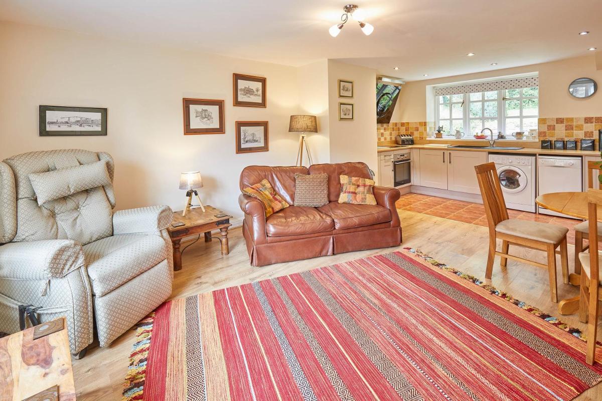 Host & Stay - Heron Cottage view 5