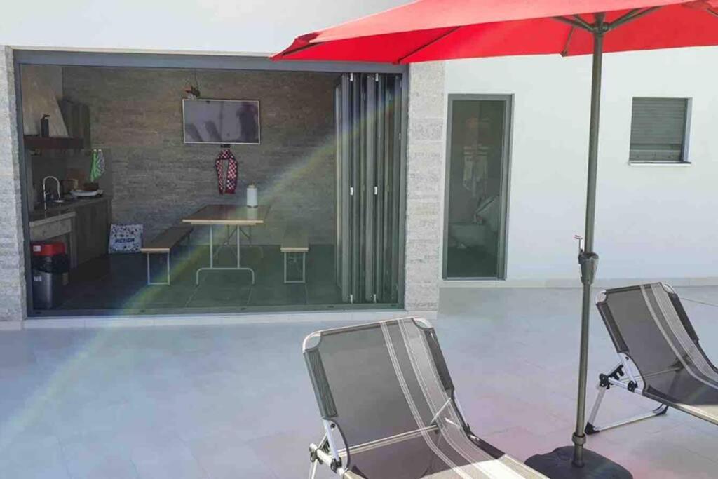Villa Mare - Modern villa with swimming pool view 4