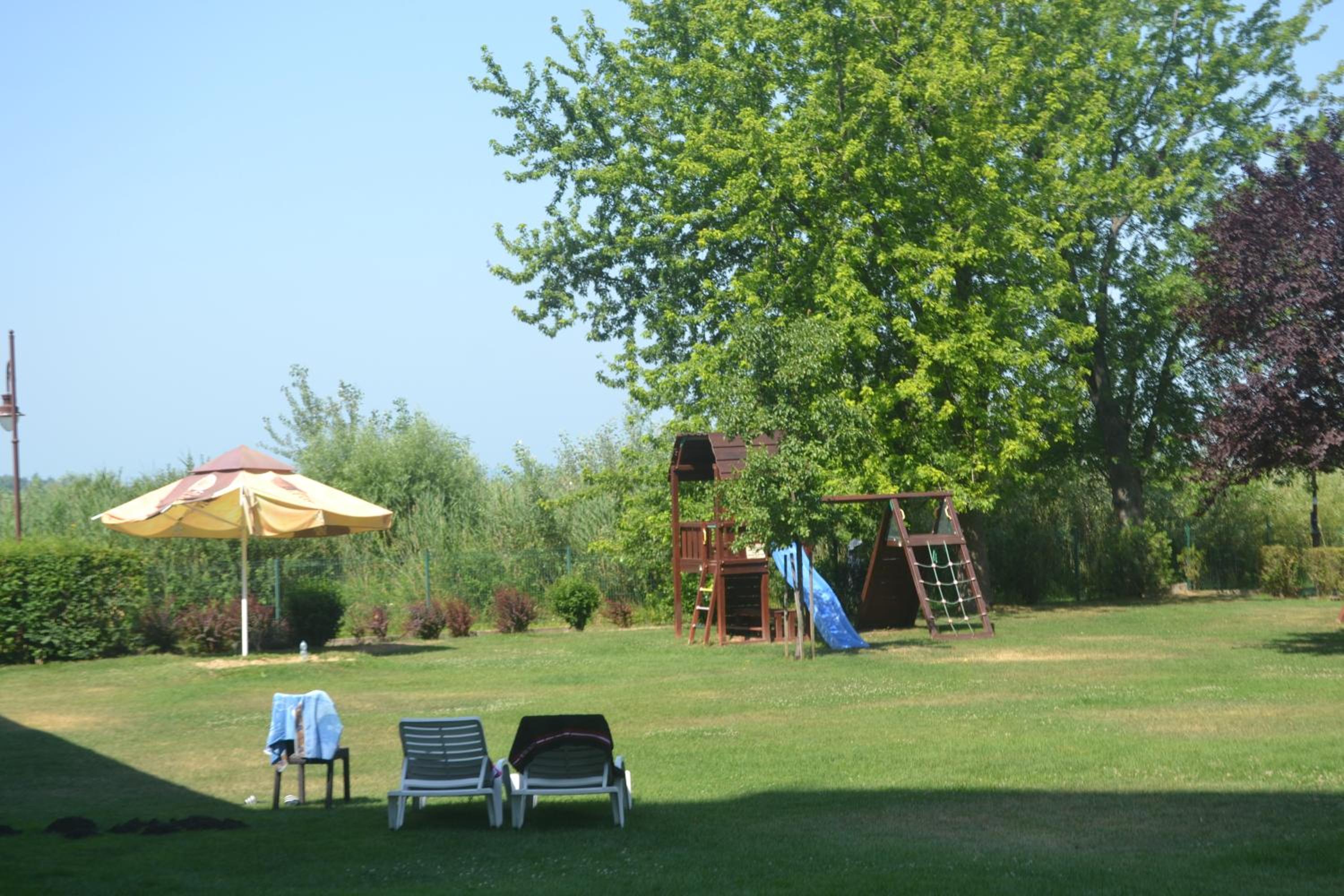 Second Home Luxury Apartman view 3