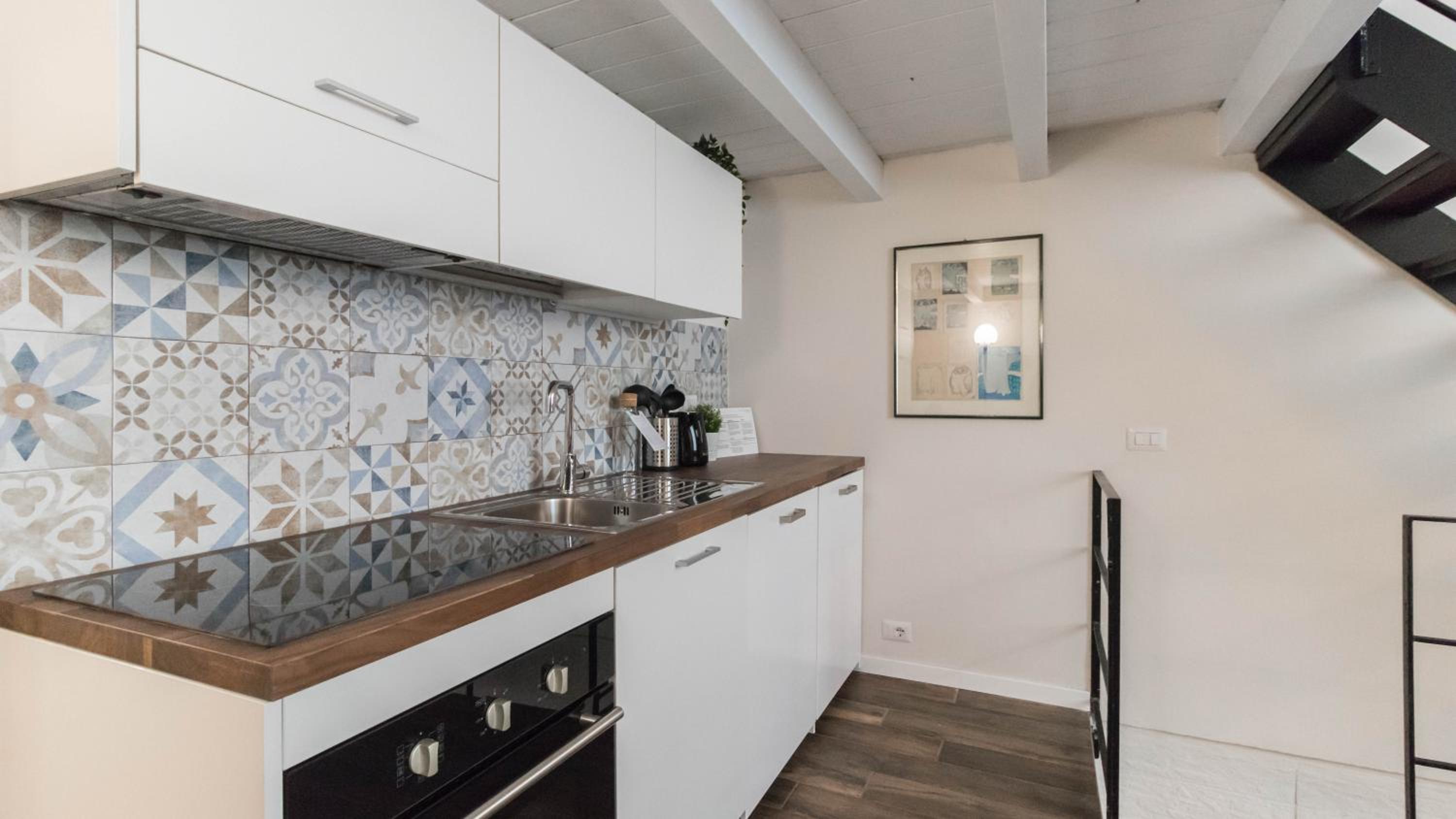 Chavez 2 en Milan — kitchen