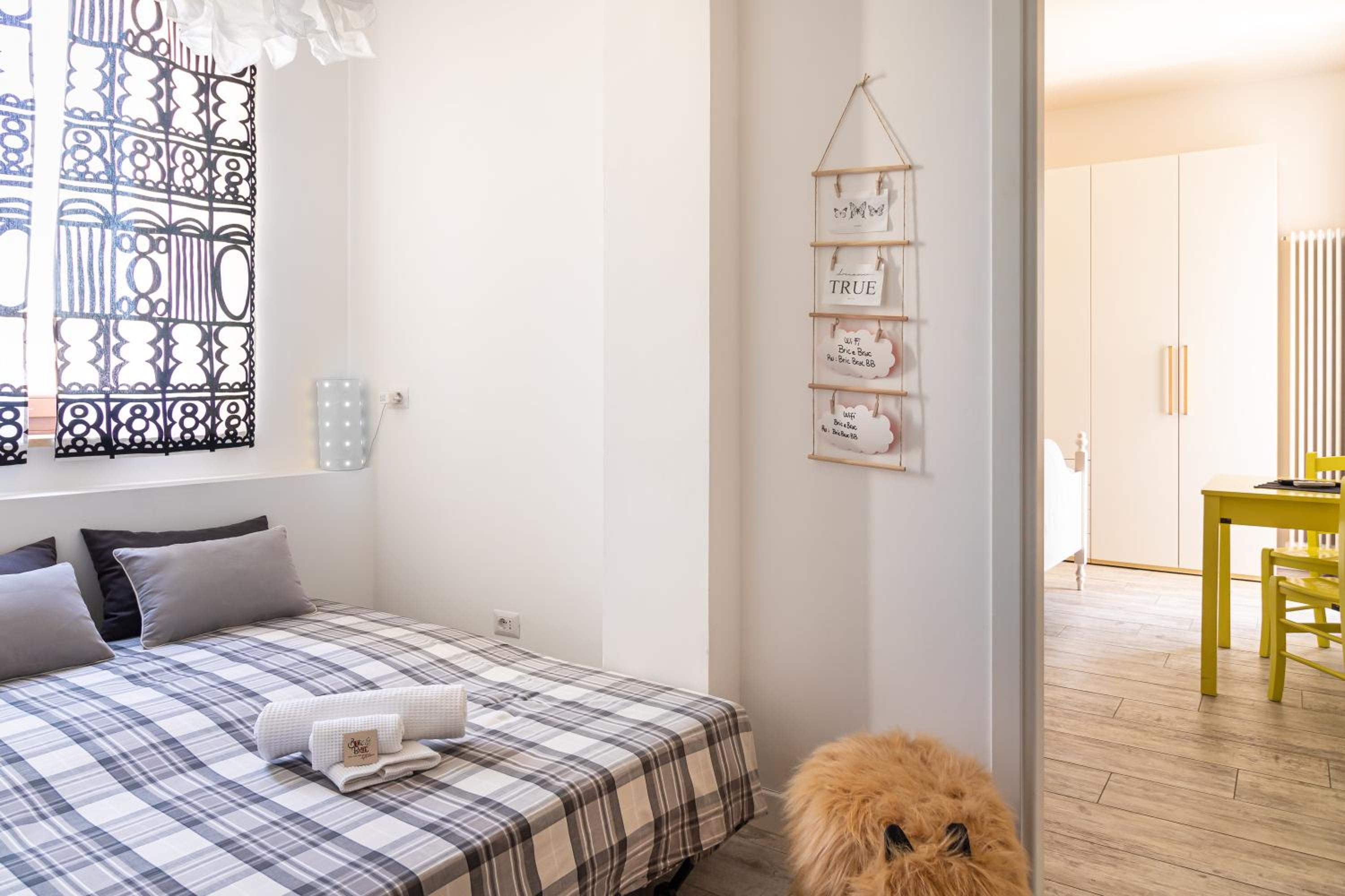 Bed and Breakfast Bric & Brac