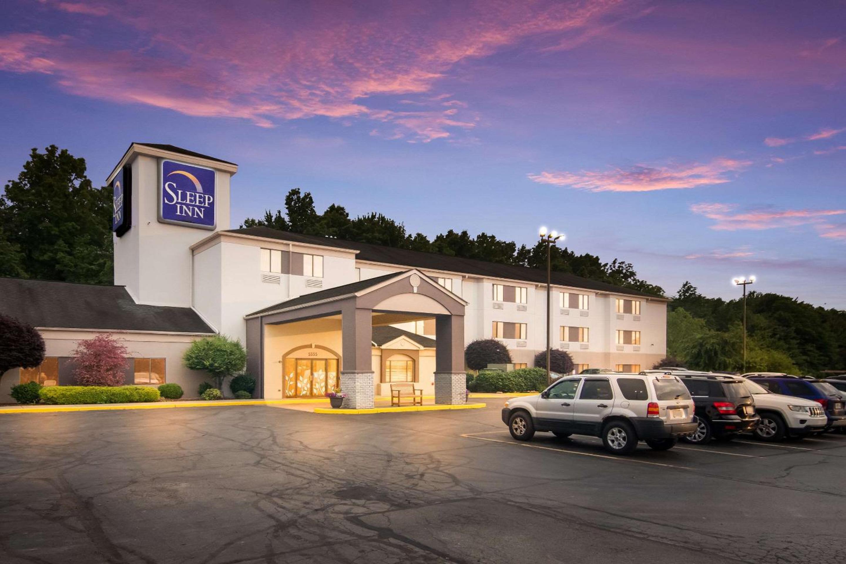 Sleep Inn Austintown - Youngstown, West view 4