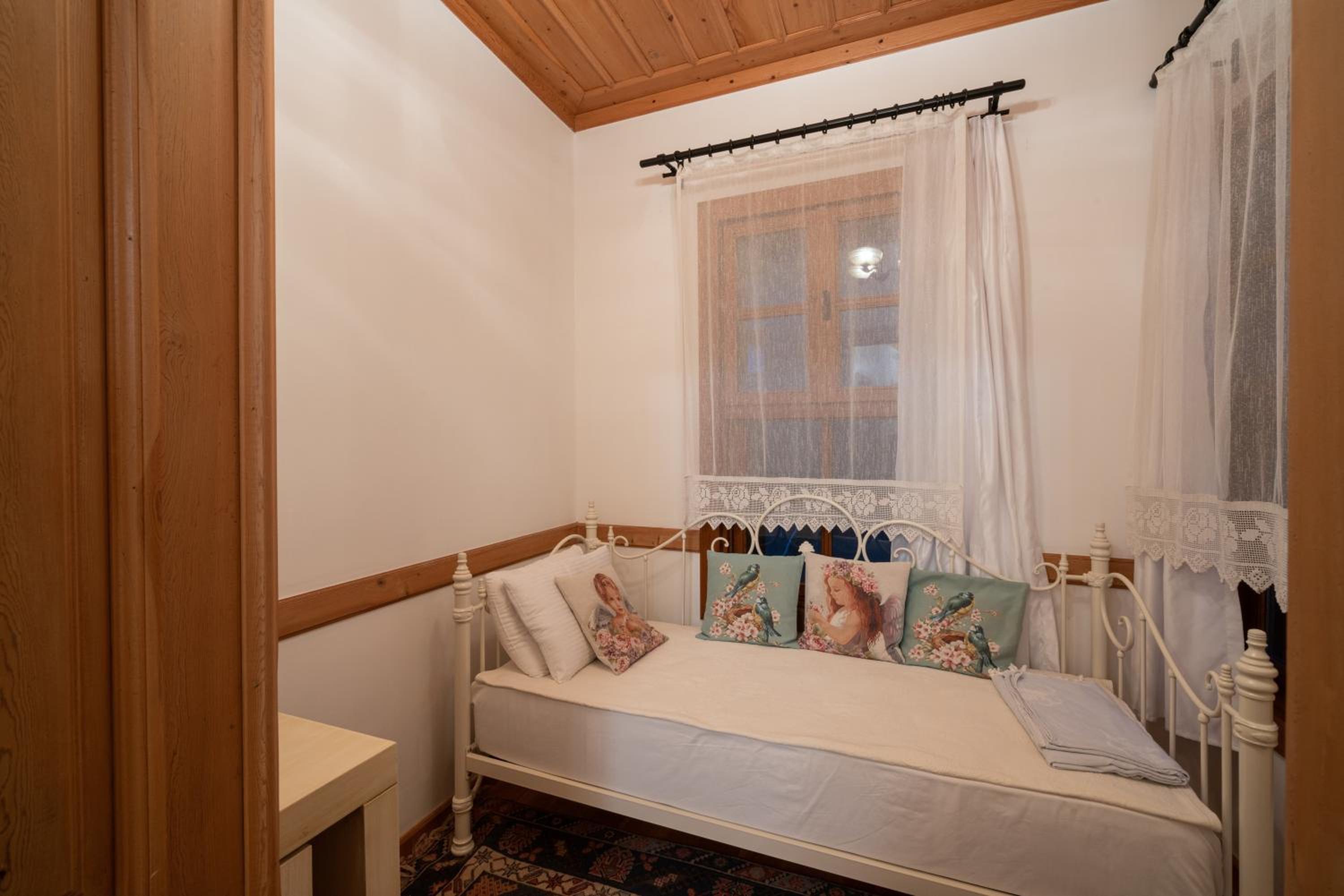 Cedrus Hotel - Image 47