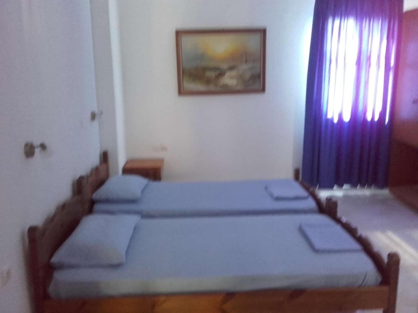 Nikos Apartments