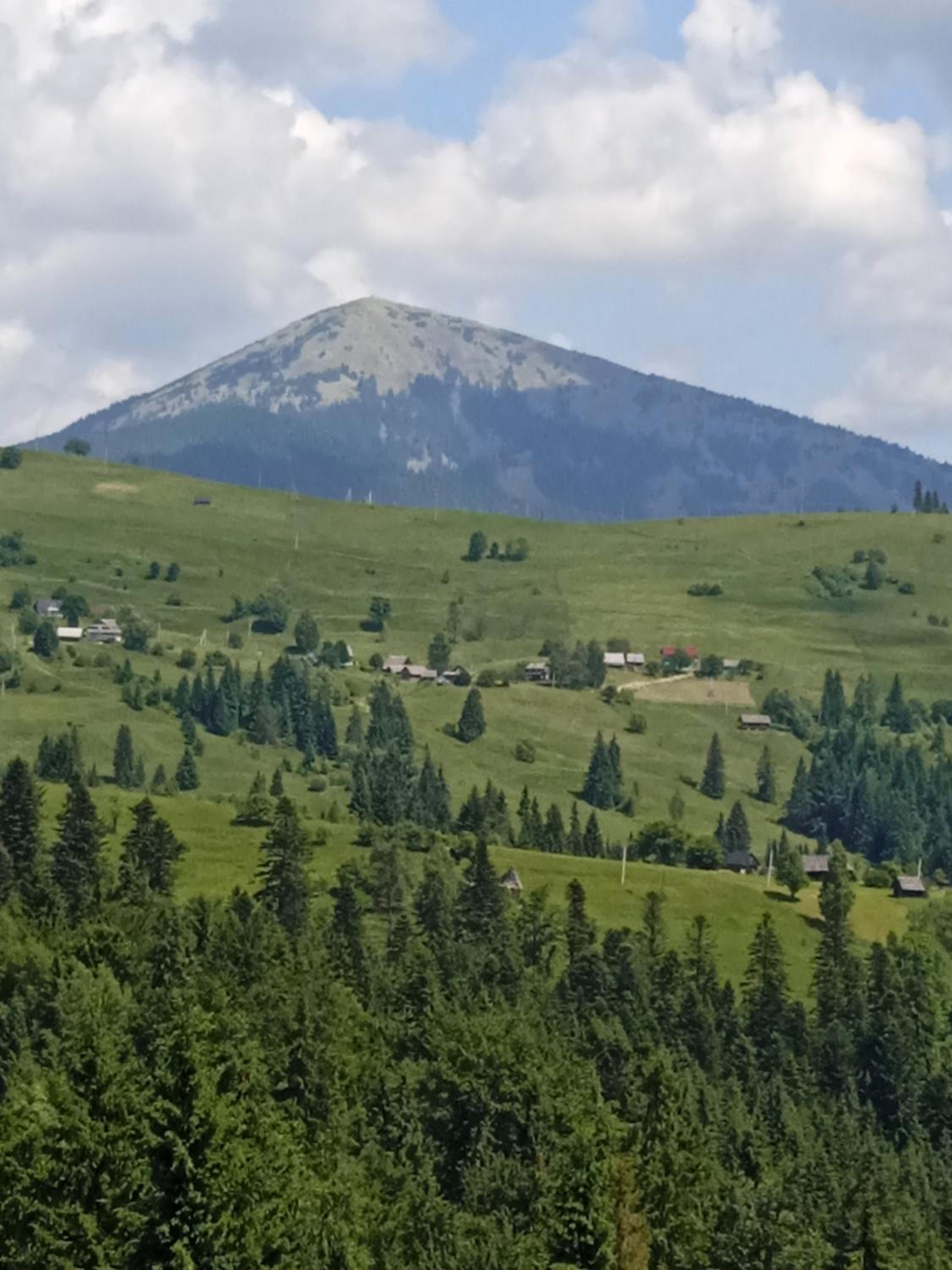Girs'kyy Podorozhnyk