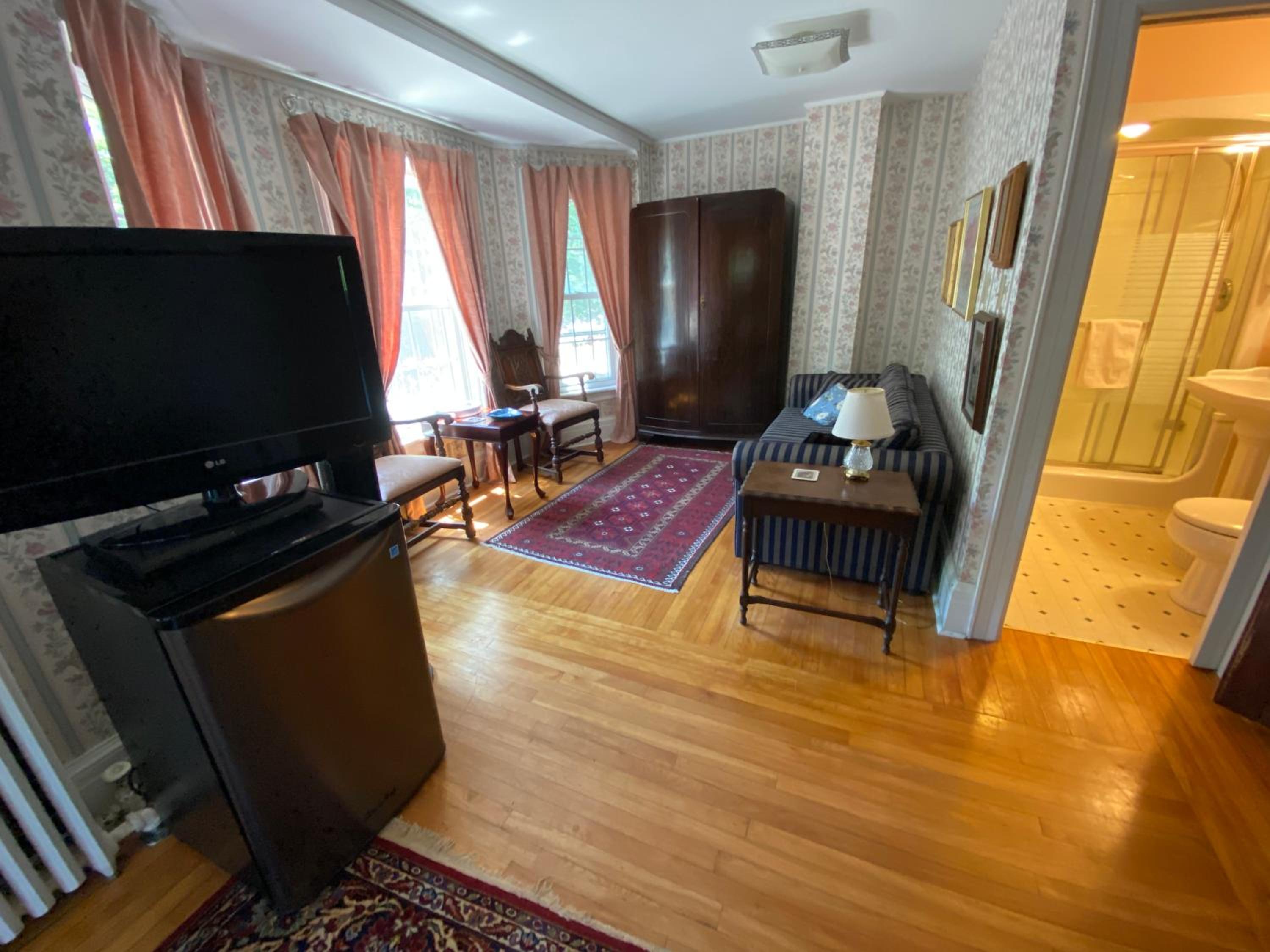 Bernard Gray Hall Bed and Breakfast