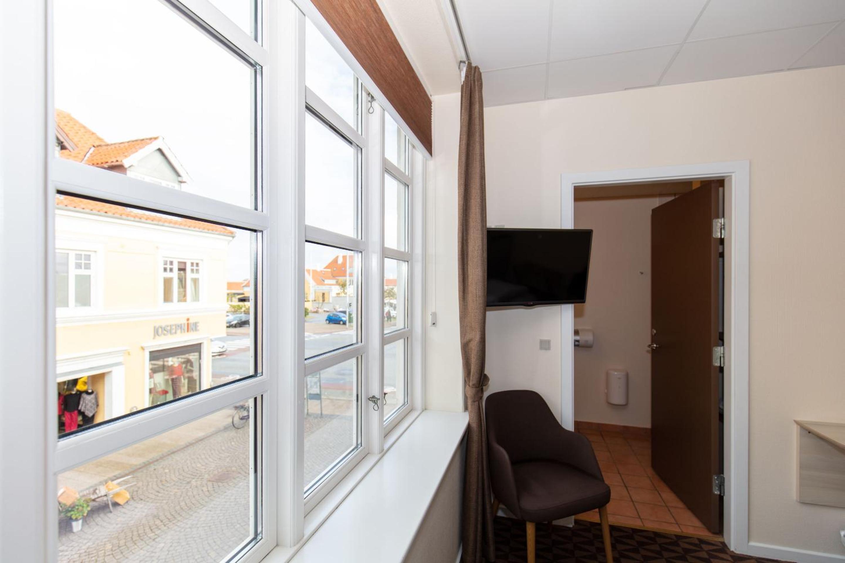 Foldens Hotel - Image 4