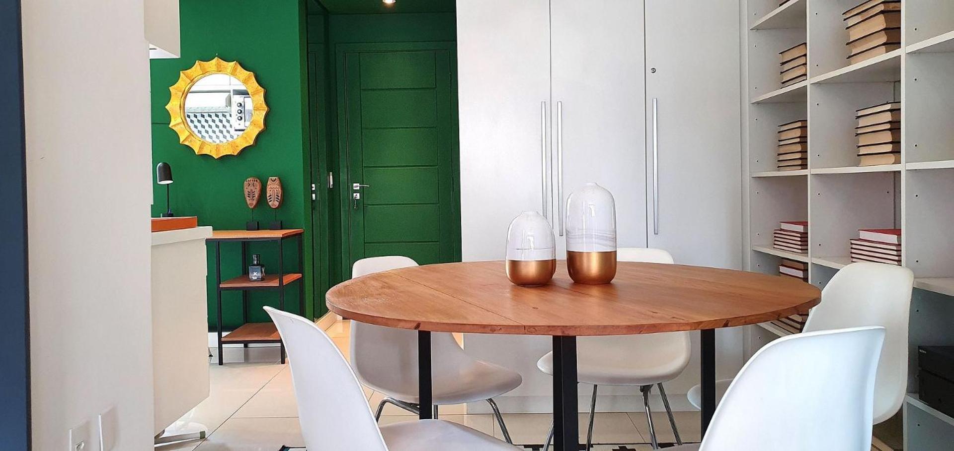 MODERN AND VIBRANT 2 BLOCKS FROM Av PAULISTA