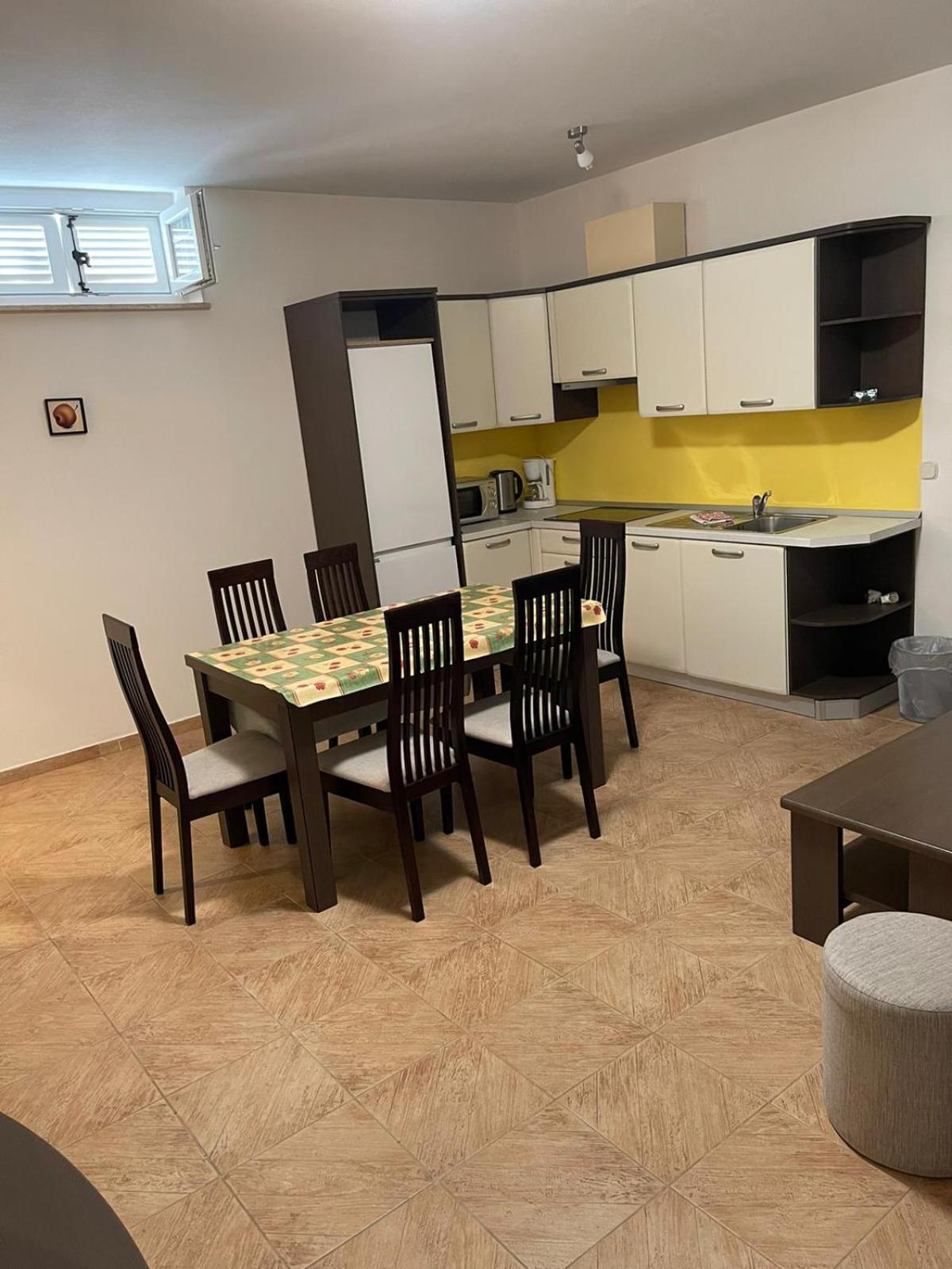 Medulin Luxury Apartments with beautiful garden 100 m from beach view 3