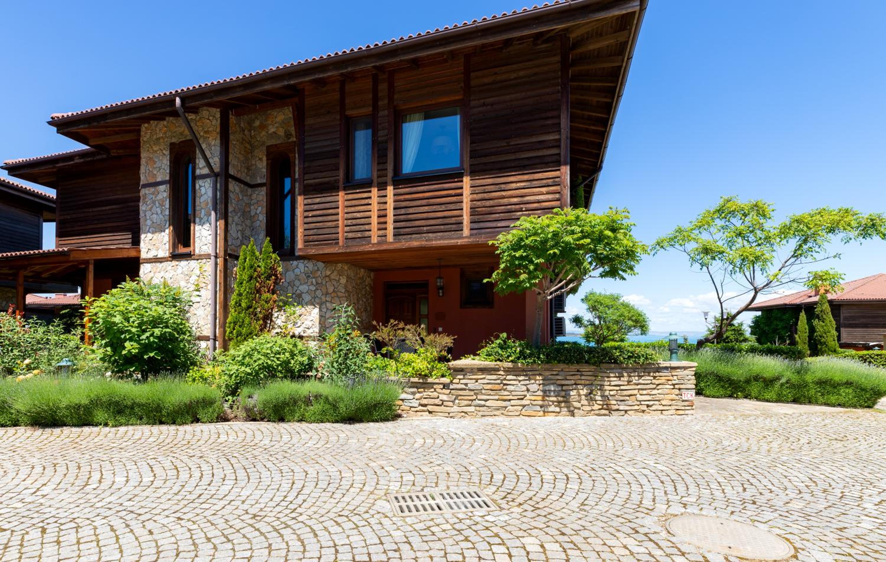 Luxury 3-bedroom villa in Sozopolis with sea view view 4