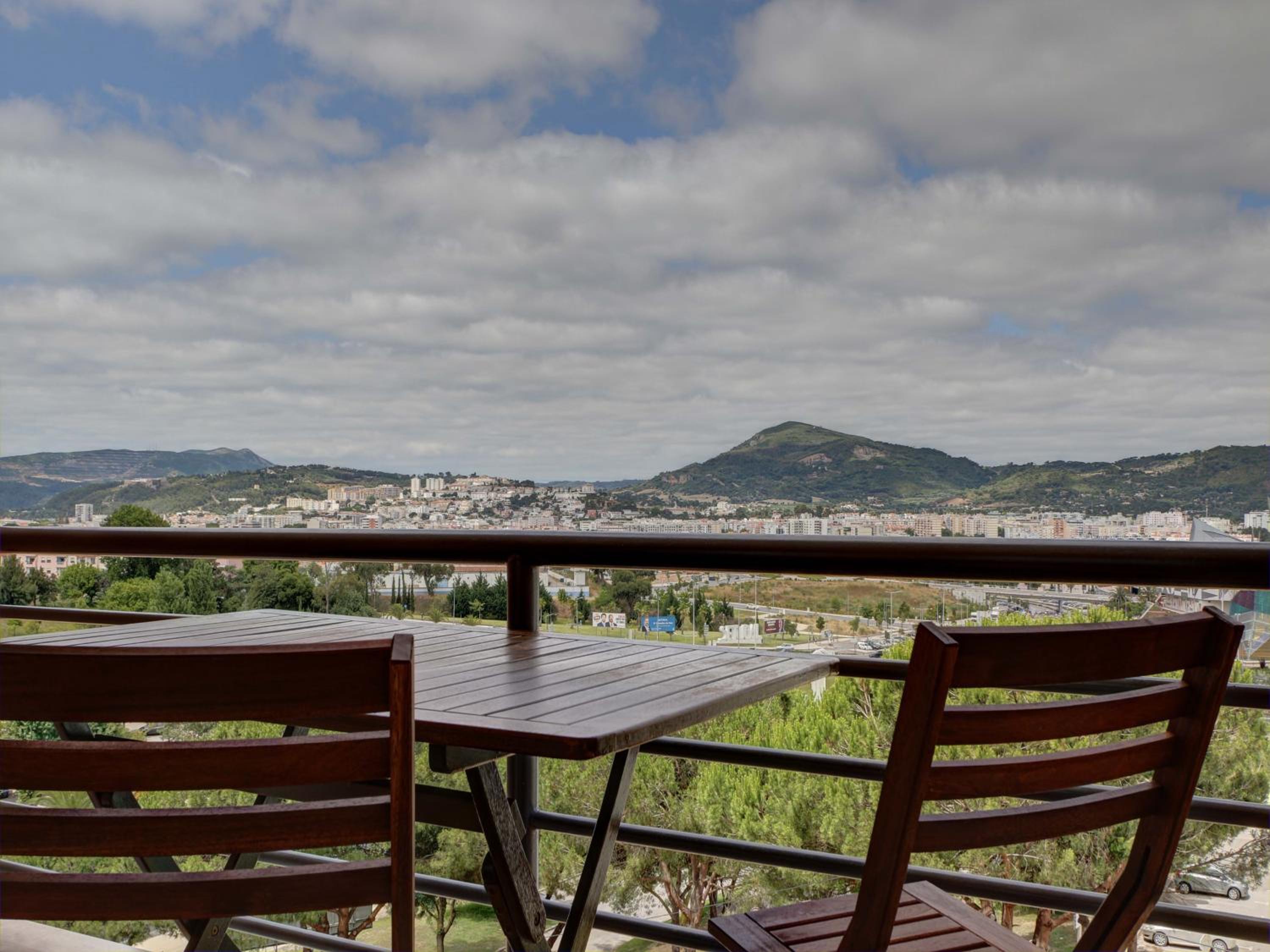 Hotel Balcony with view, private garage, an elevator - Image 1