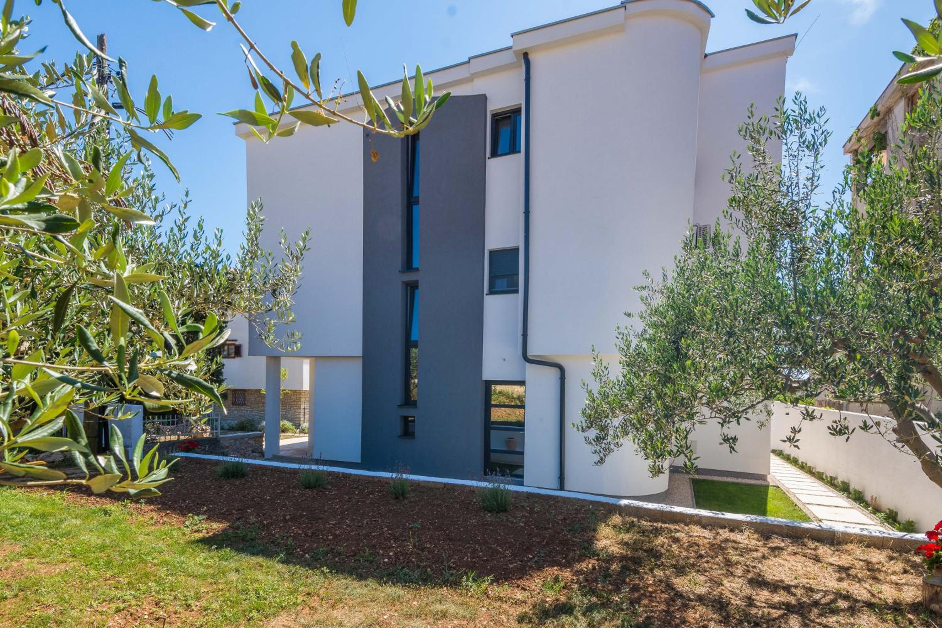 Apartments Maella view 2