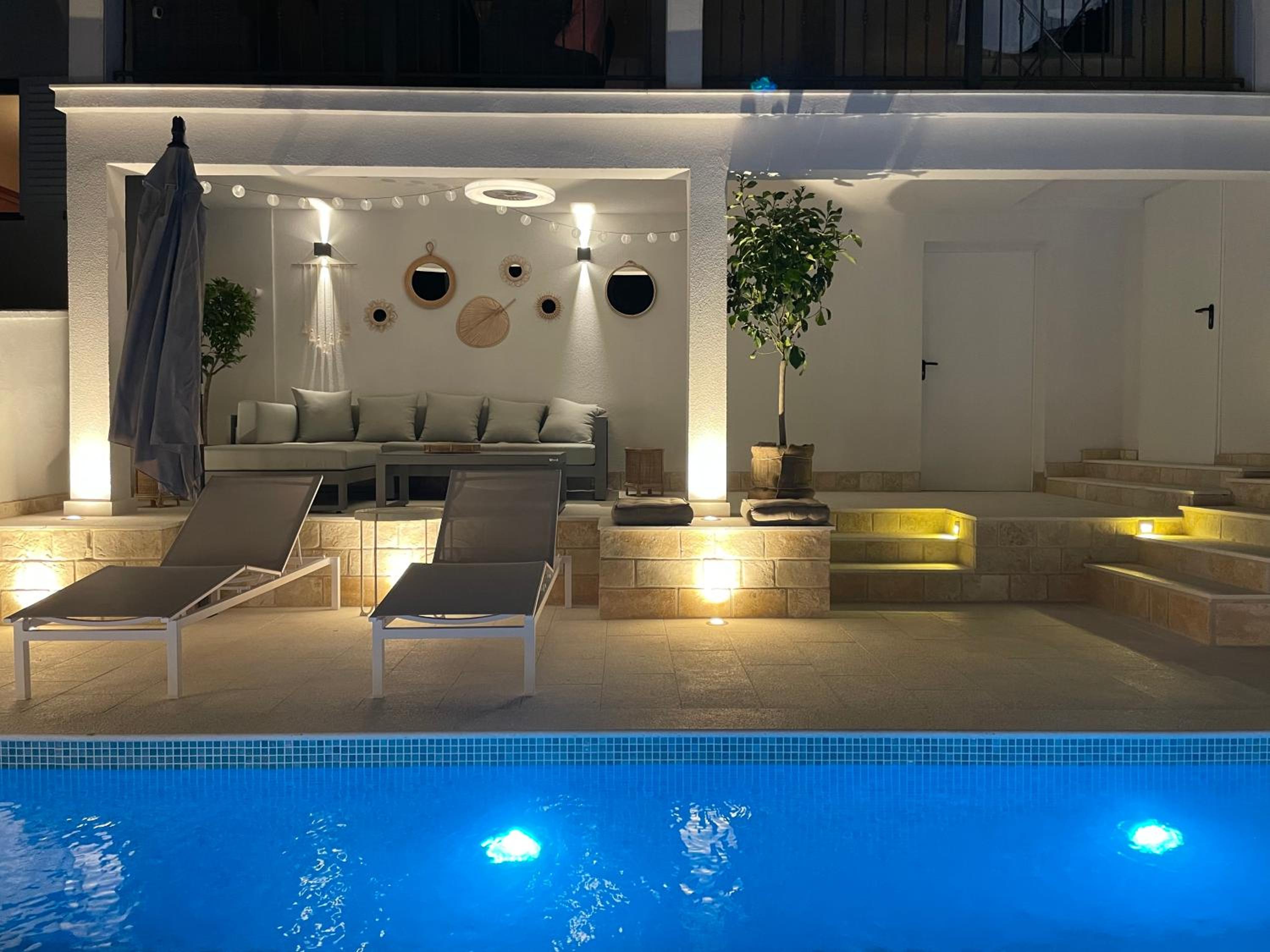 Villa Lemony photo 2