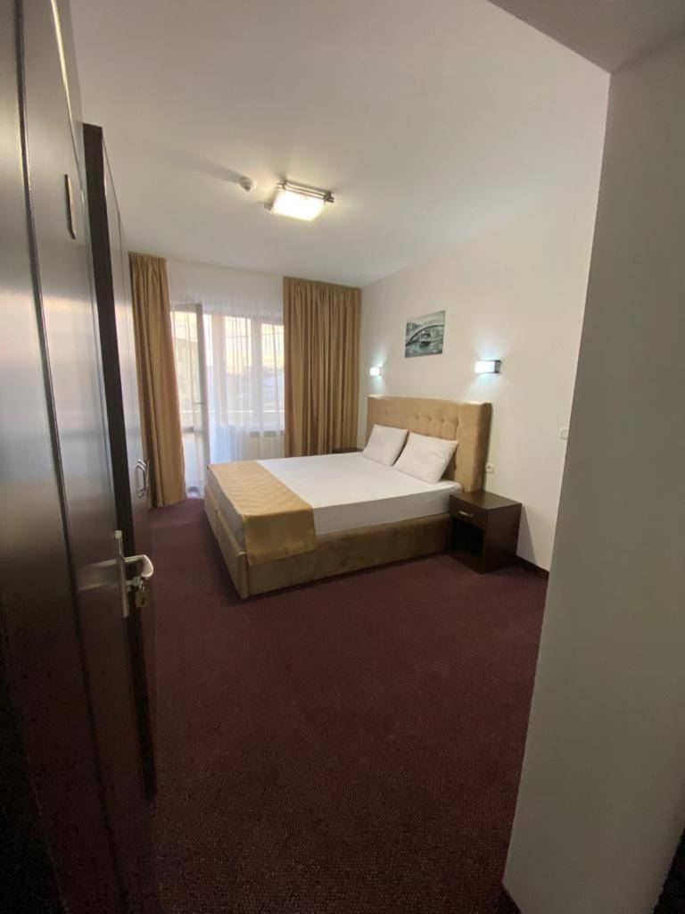 Prestige House, photo 17