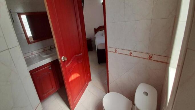 Apartamento con Piscina, Playa a 2 calles.