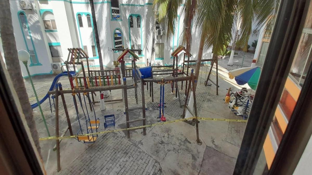 Apartamento con Piscina, Playa a 2 calles.