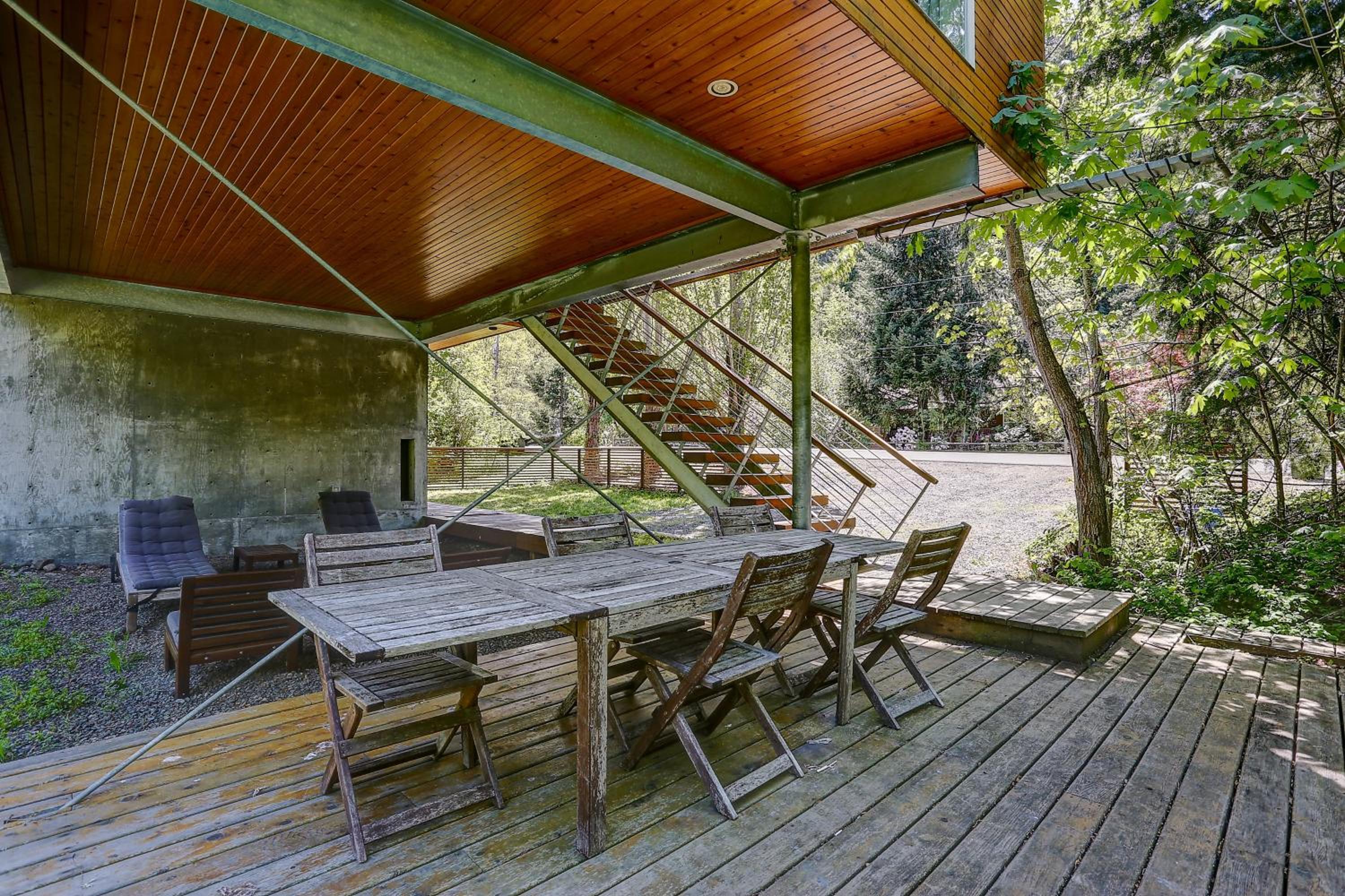 Neal Creek Retreat home view 2