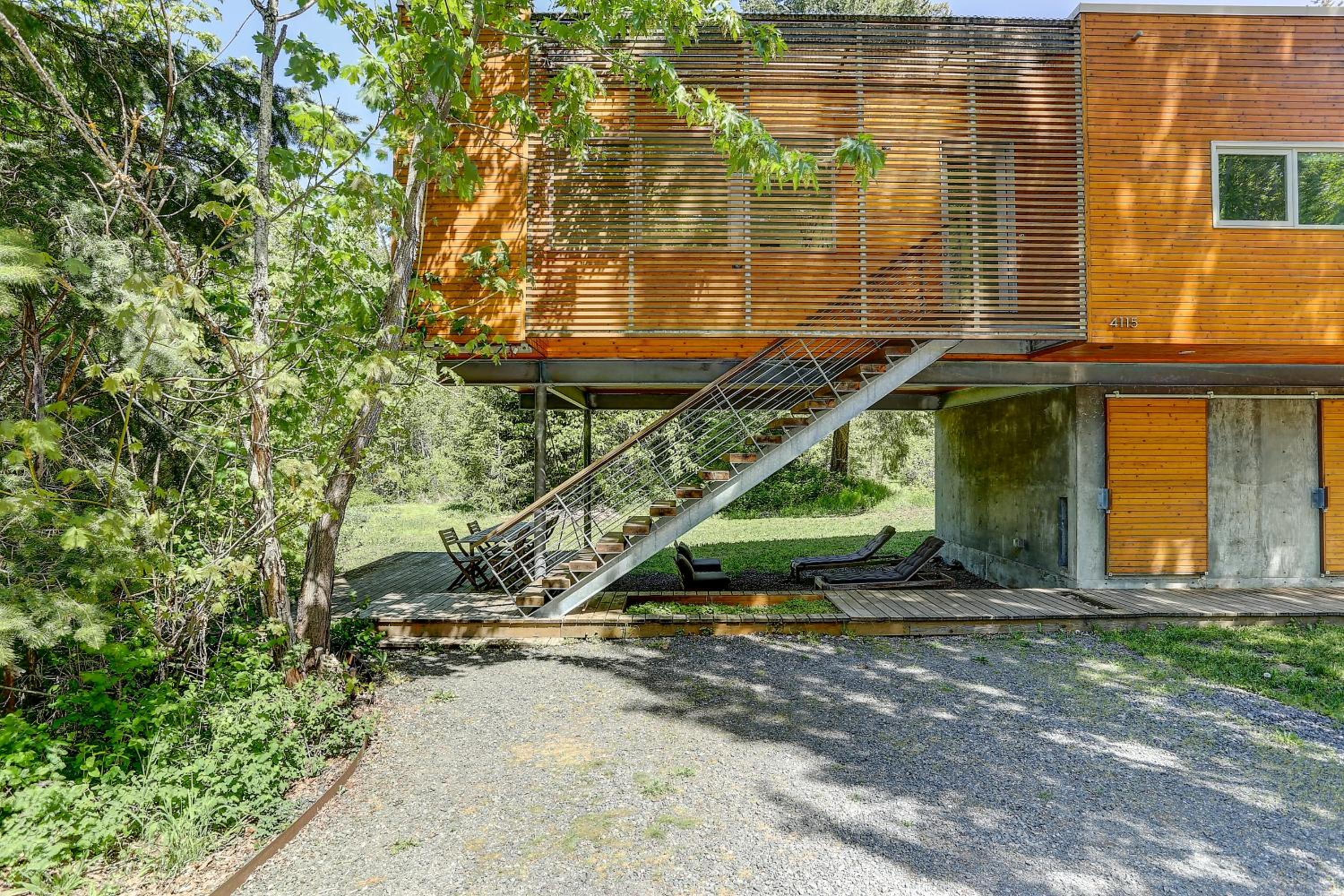 Neal Creek Retreat home view 5