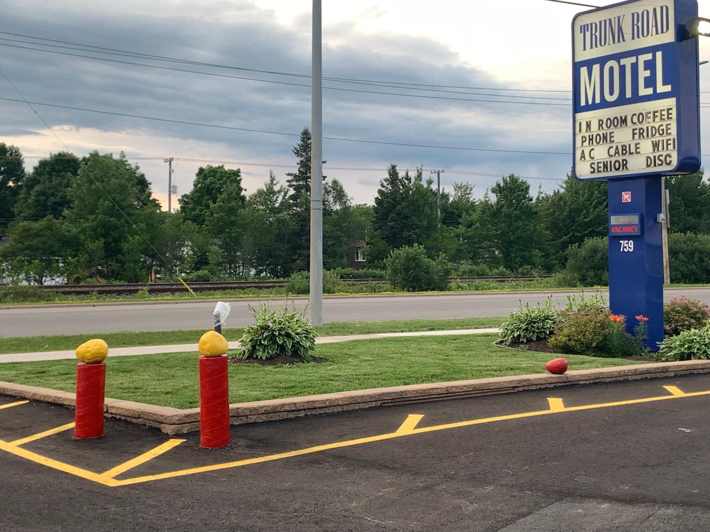 Trunk Road Motel