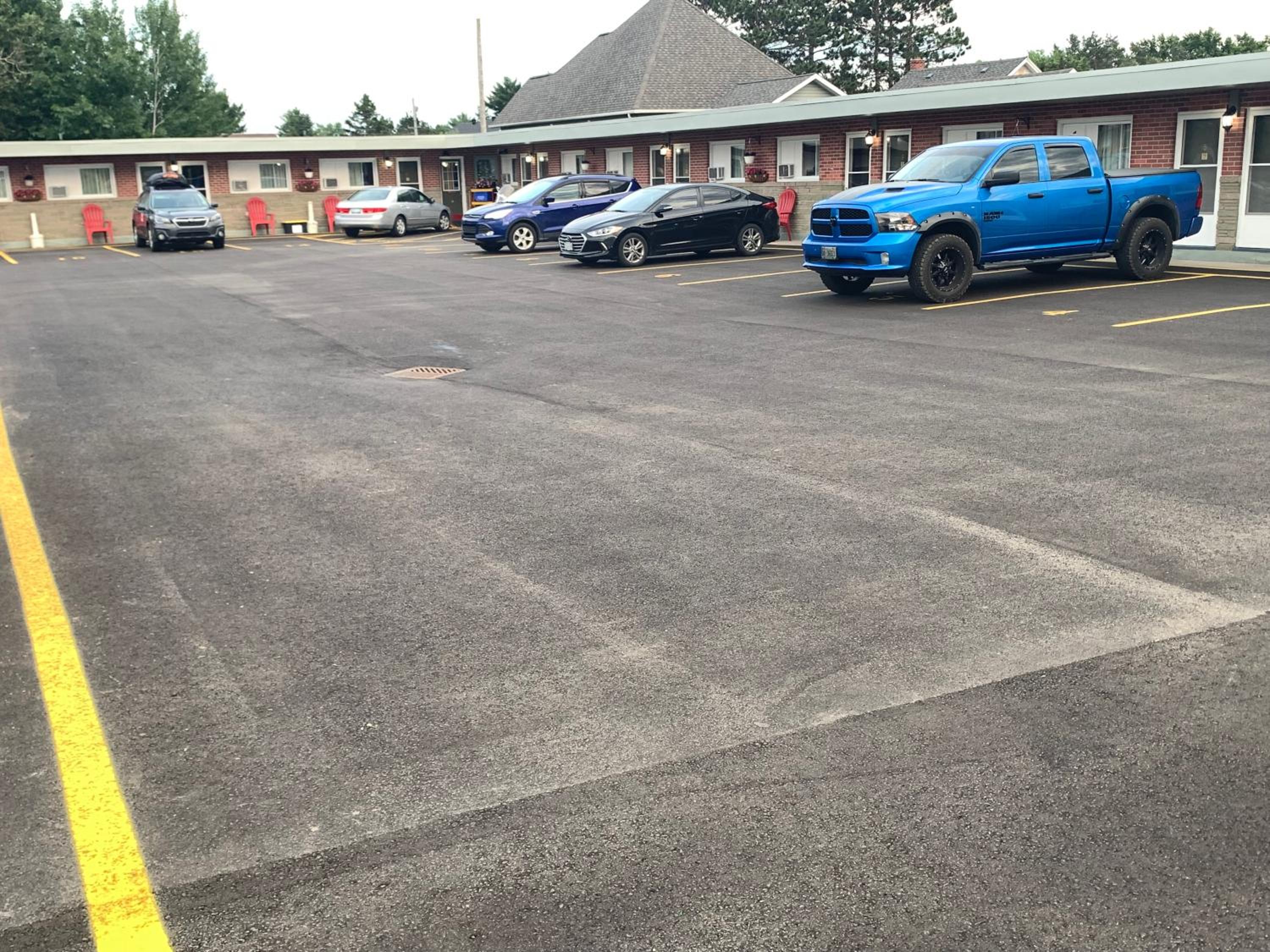 Trunk Road Motel