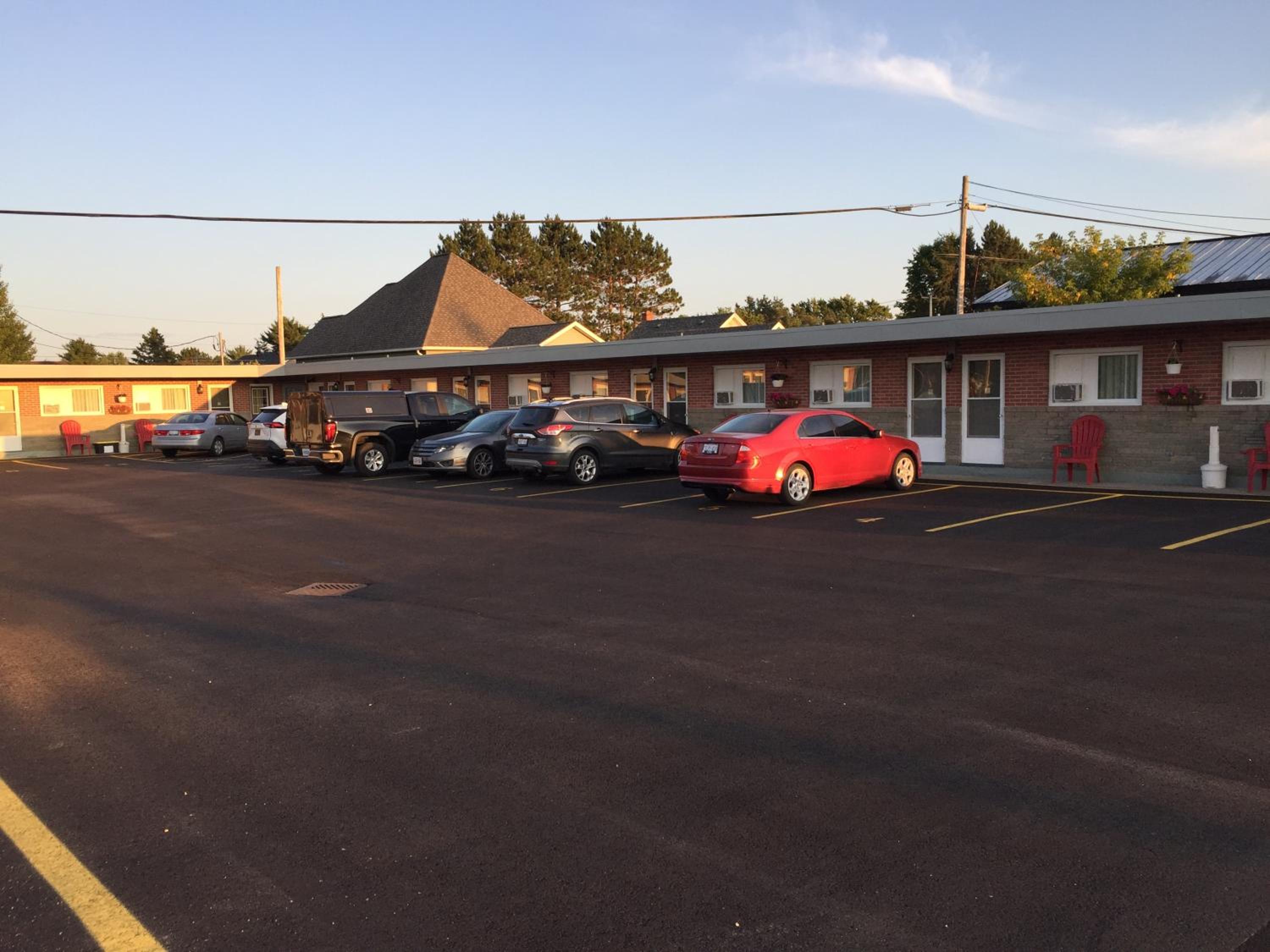 Trunk Road Motel