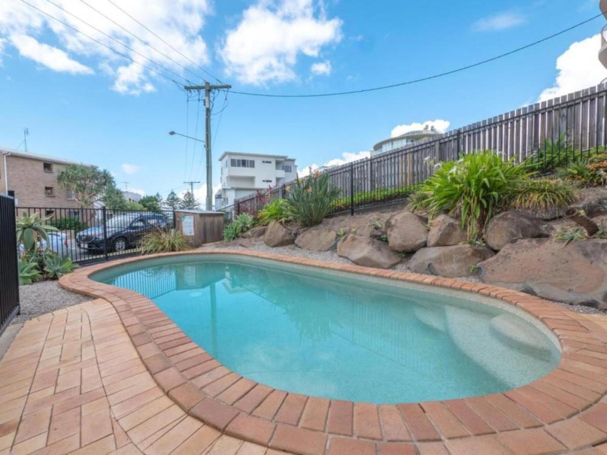 Caloundra Vacations - Sandalwood Unit 1 66 Lower Gay Tce - Property Image 3