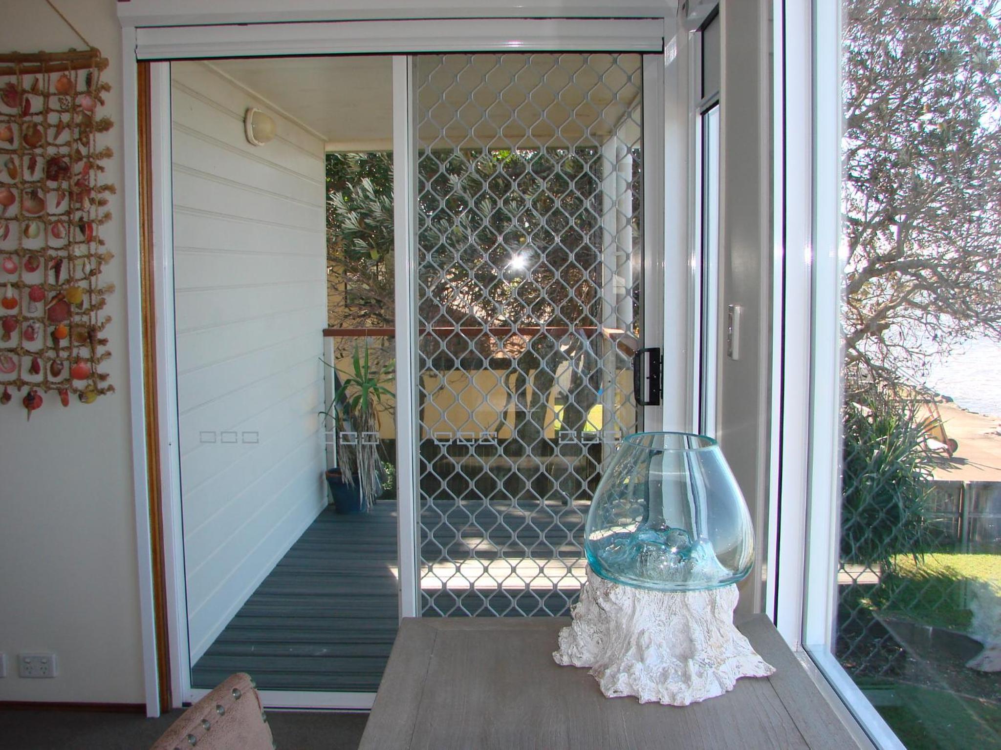 Ocean Pearl - 3 bedroom beachfront property!