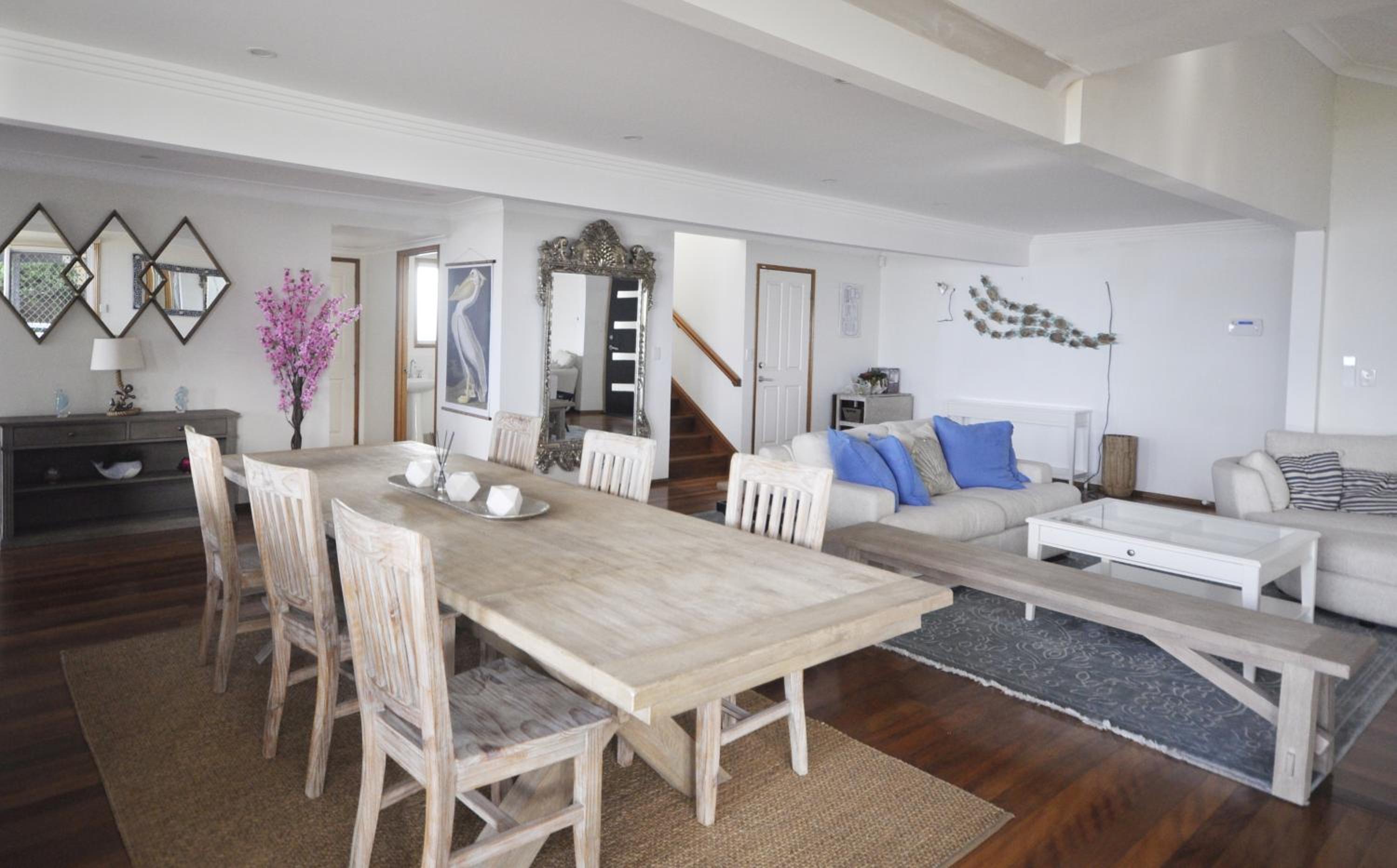 Ocean Pearl - 3 bedroom beachfront property!
