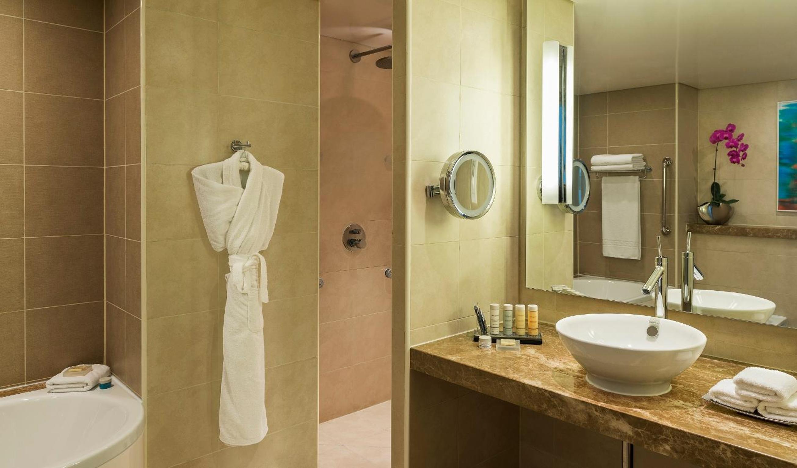 Yas Plaza Mangroves by IHG