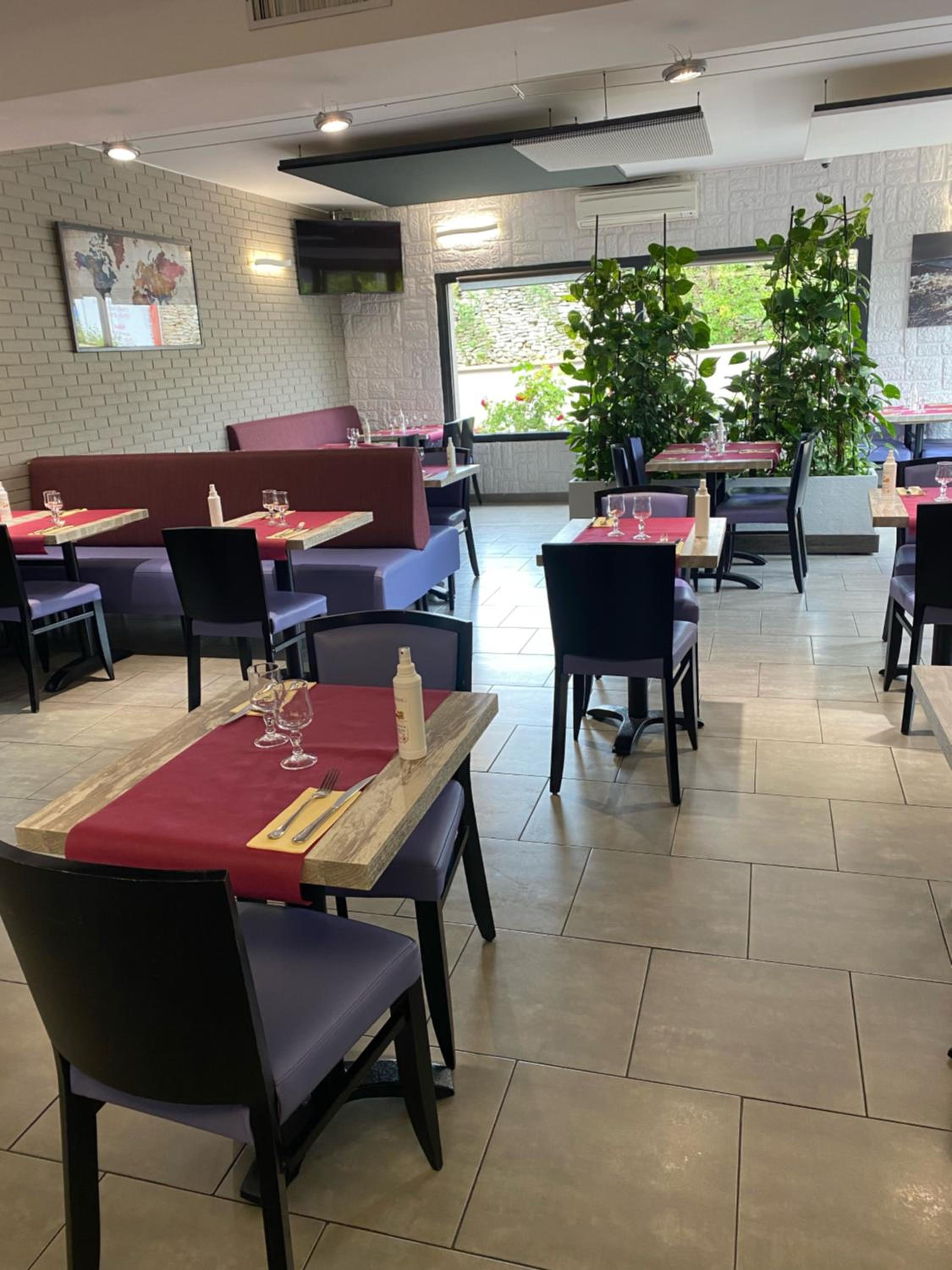 Besancon Vacations - Hotel Restaurant Vesontio - Property Image 5