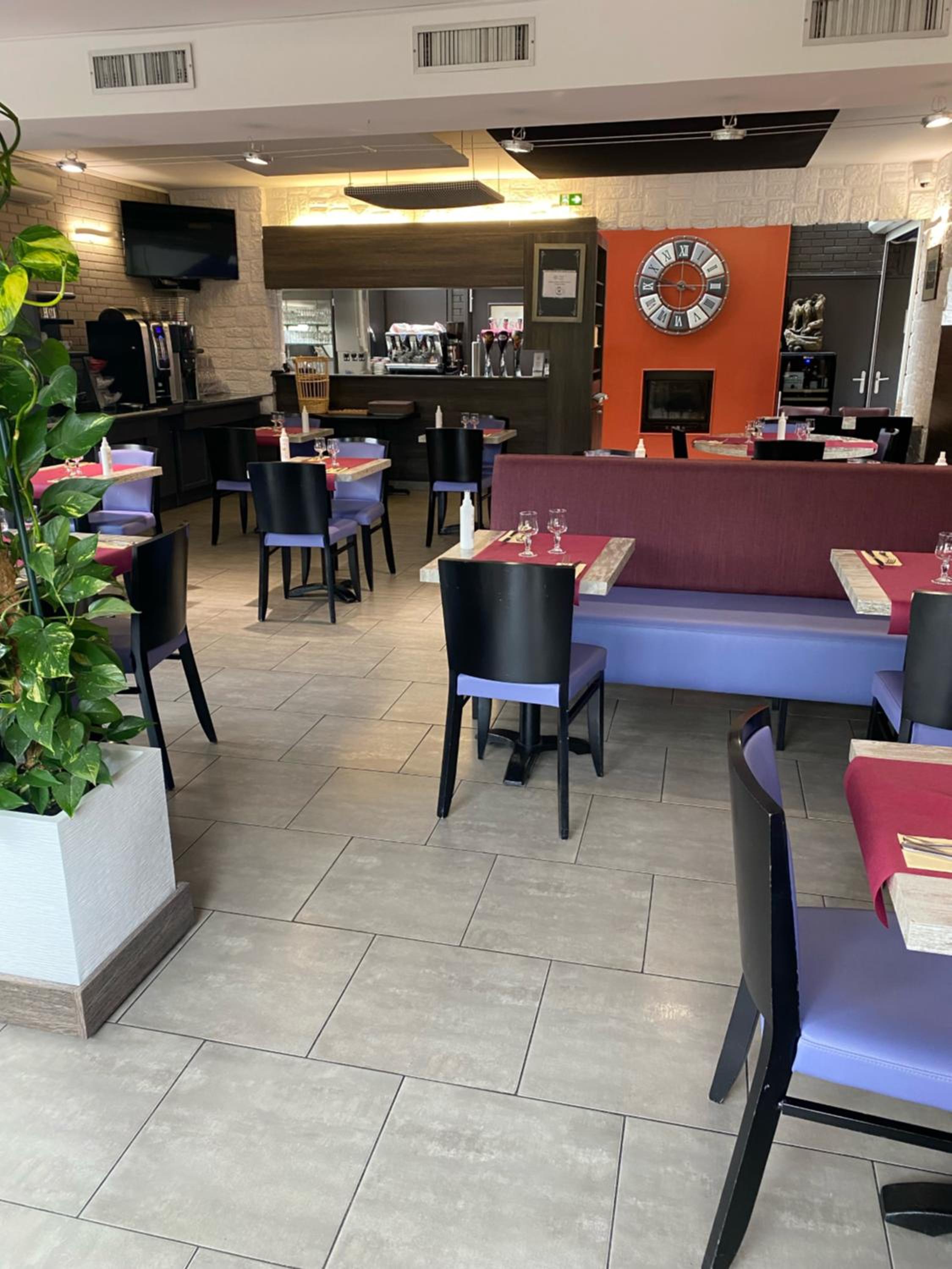 Besancon Vacations - Hotel Restaurant Vesontio - Property Image 6