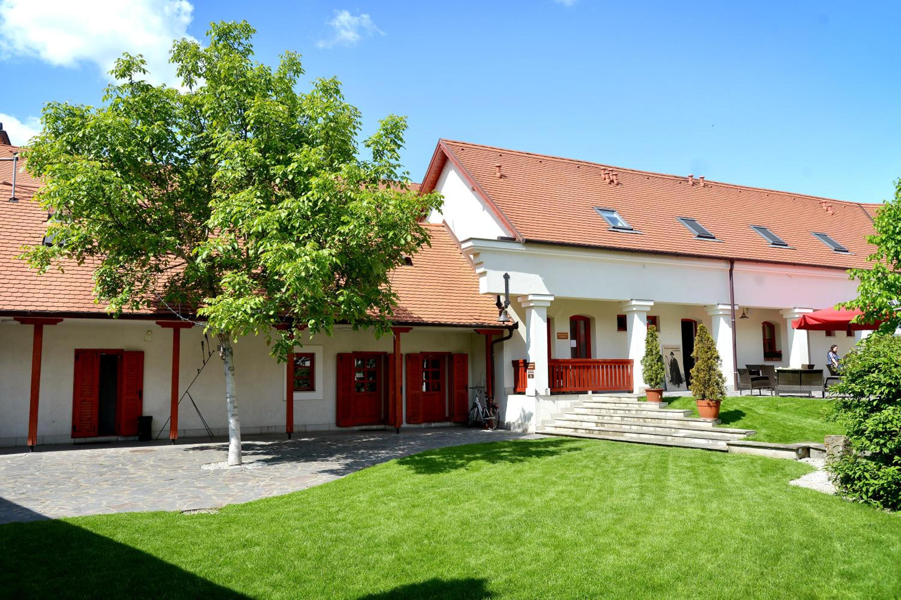 Servita Udvarház Eger view 5