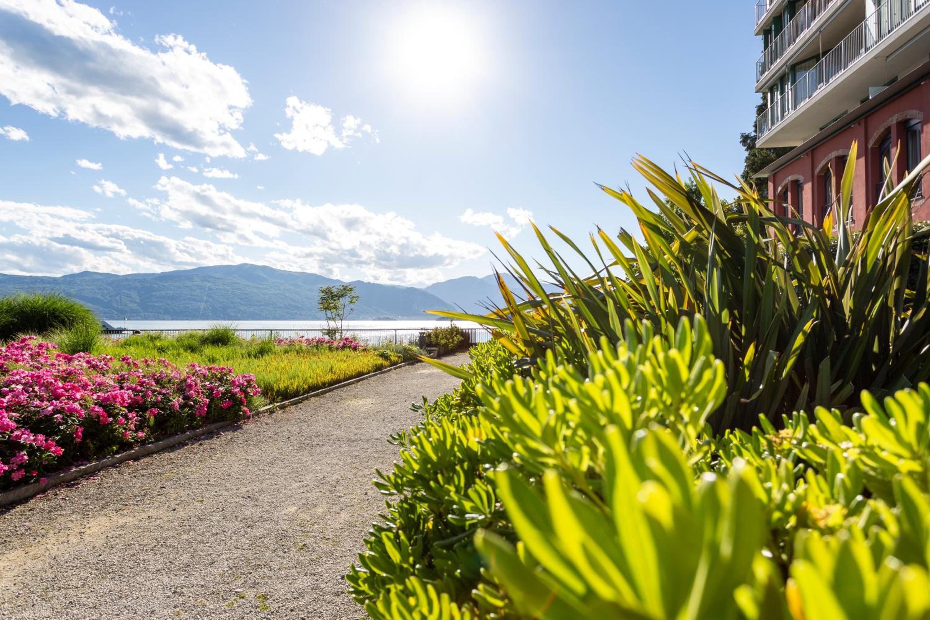 Hotel de Charme Laveno - Luxury all Inclusive view 4