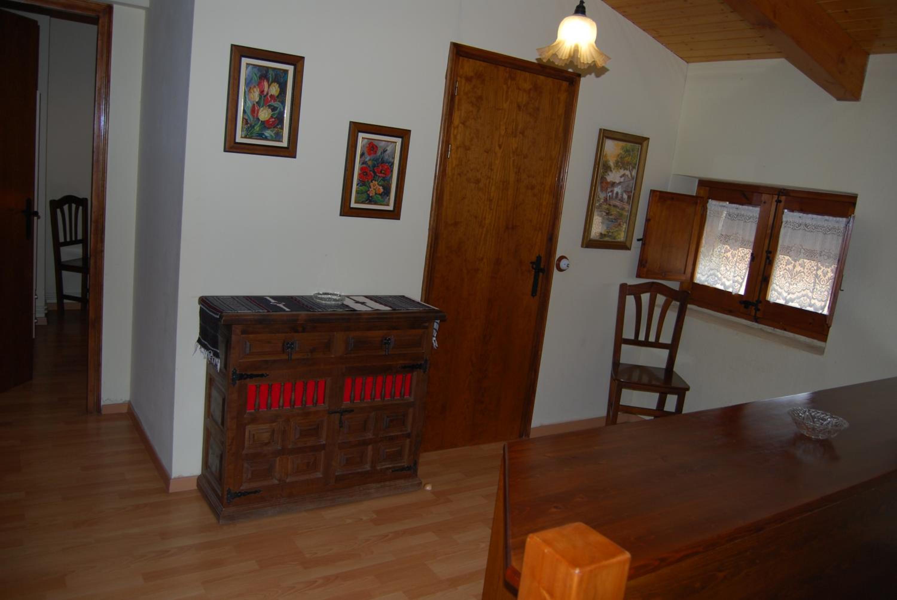 Photo 33