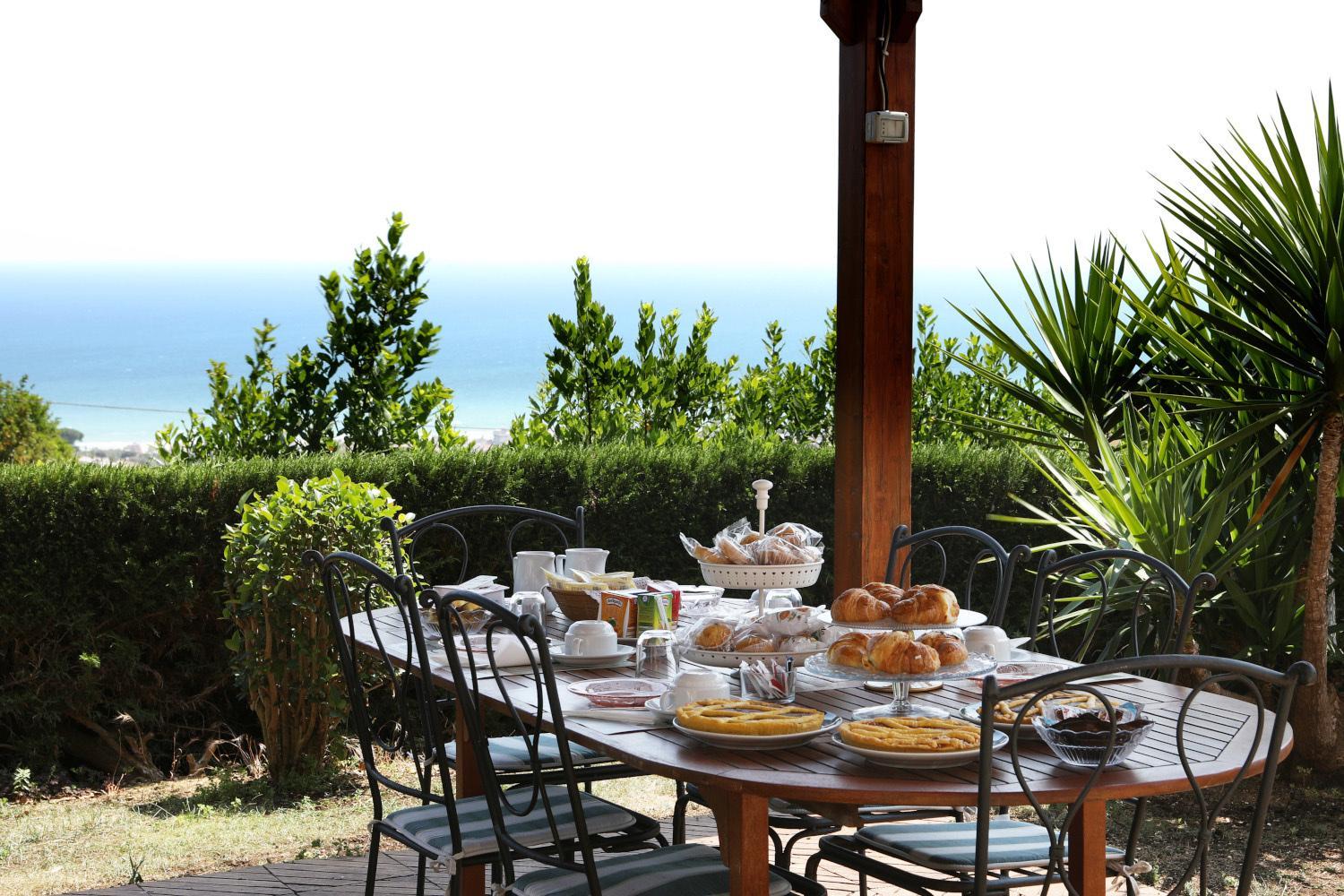 B&B Villa Floriana view 3