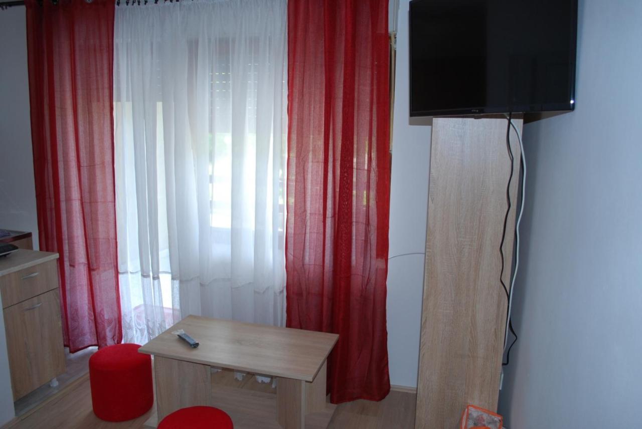 Apartmani ,studija i sobe Savić view 5