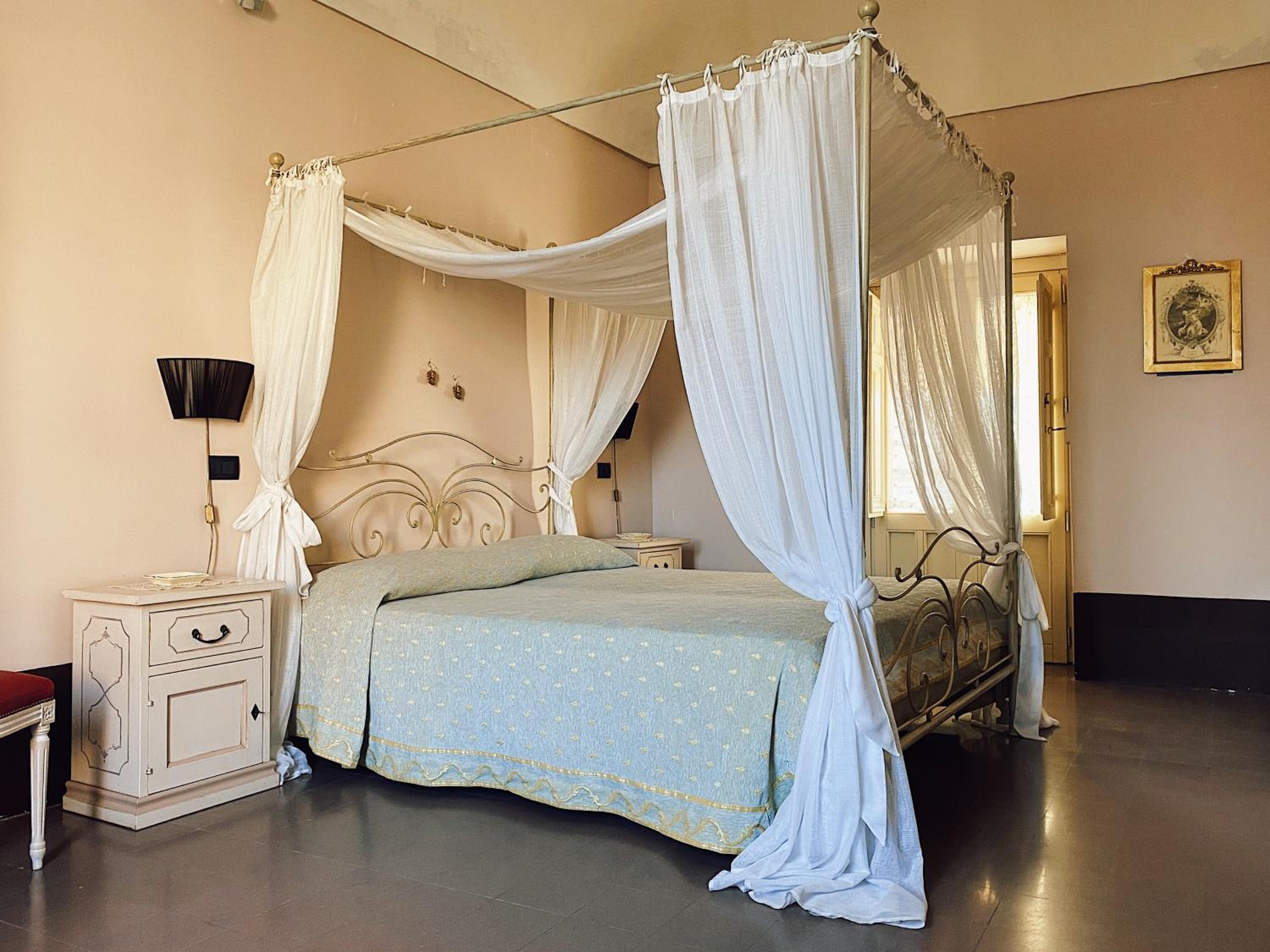 Palazzo Gambuzza, photo 14