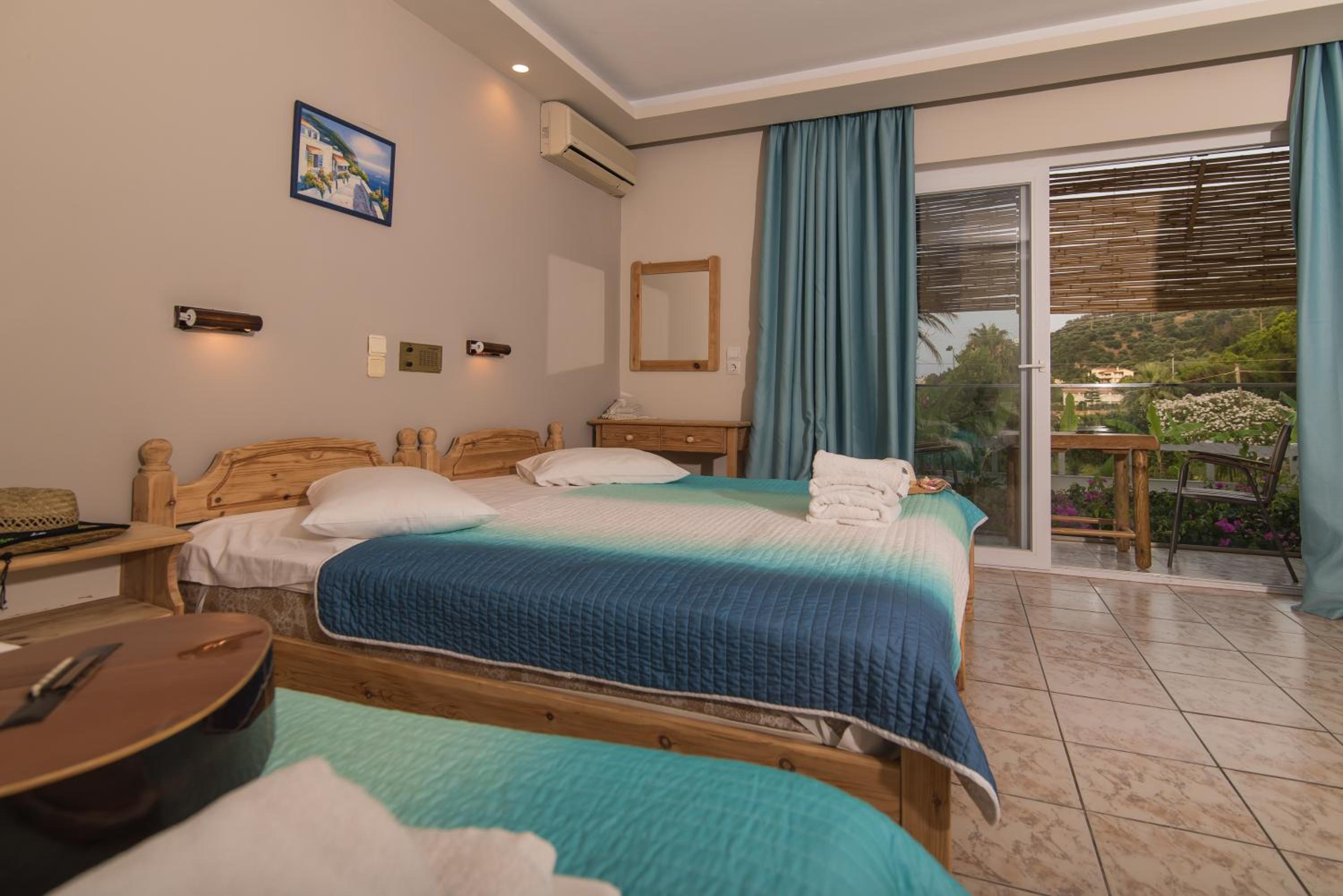 Iniohos Zante Hotel & Suites
