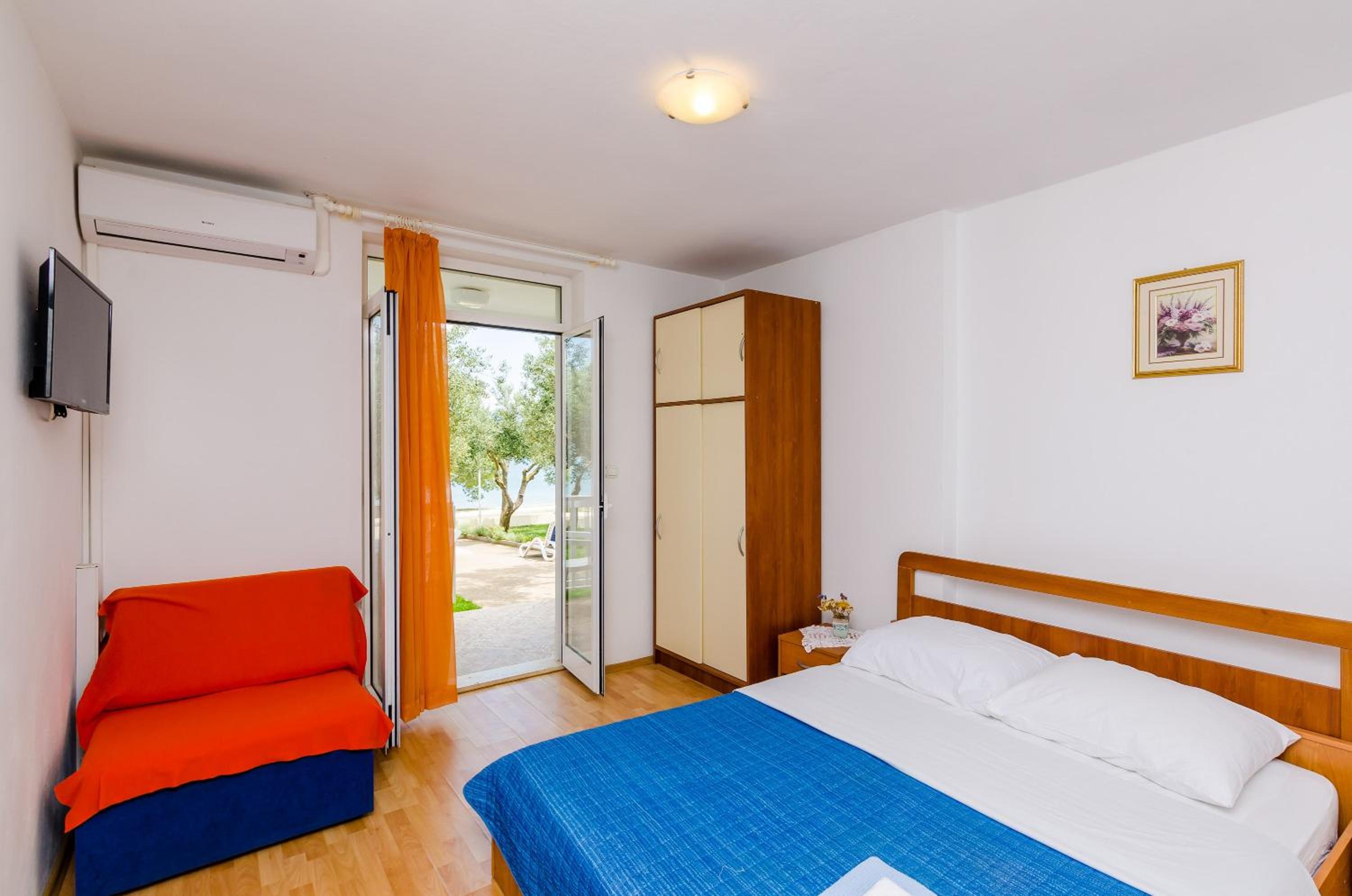 Apartments Glavor view 3