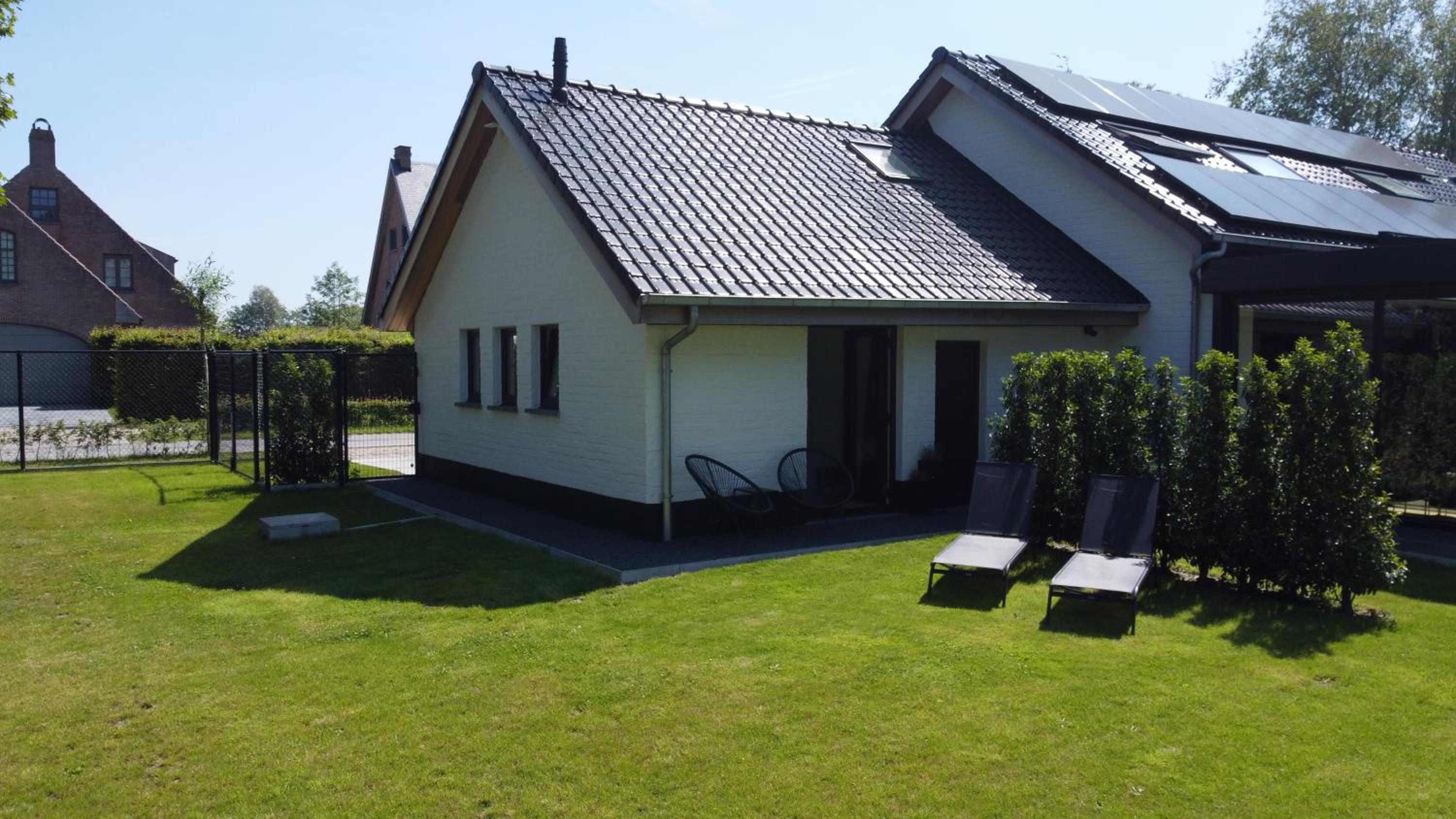 Damse Paveljoentje comfort en uitzicht in Damme