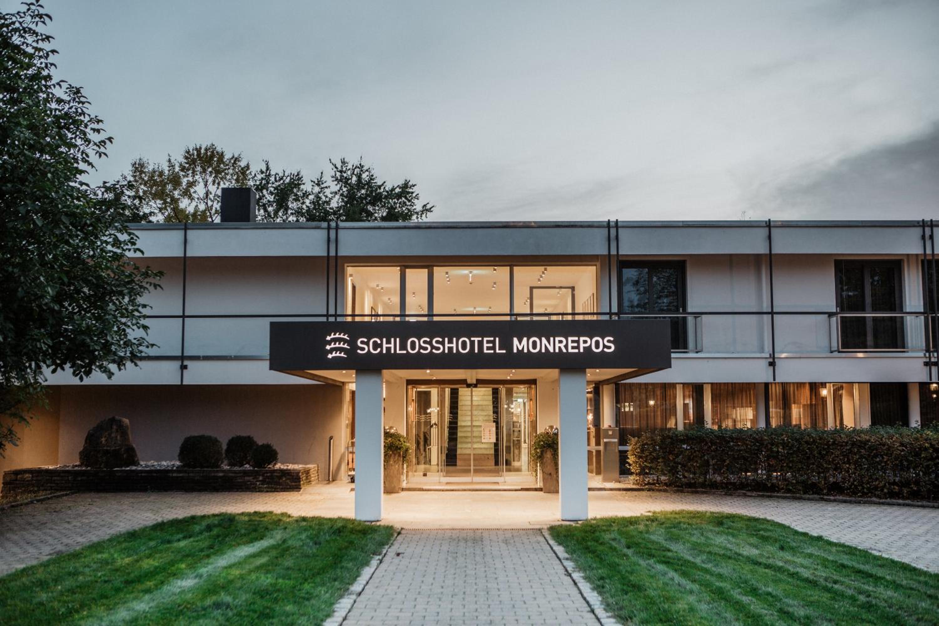 Hotel Schlosshotel Monrepos - Image 1