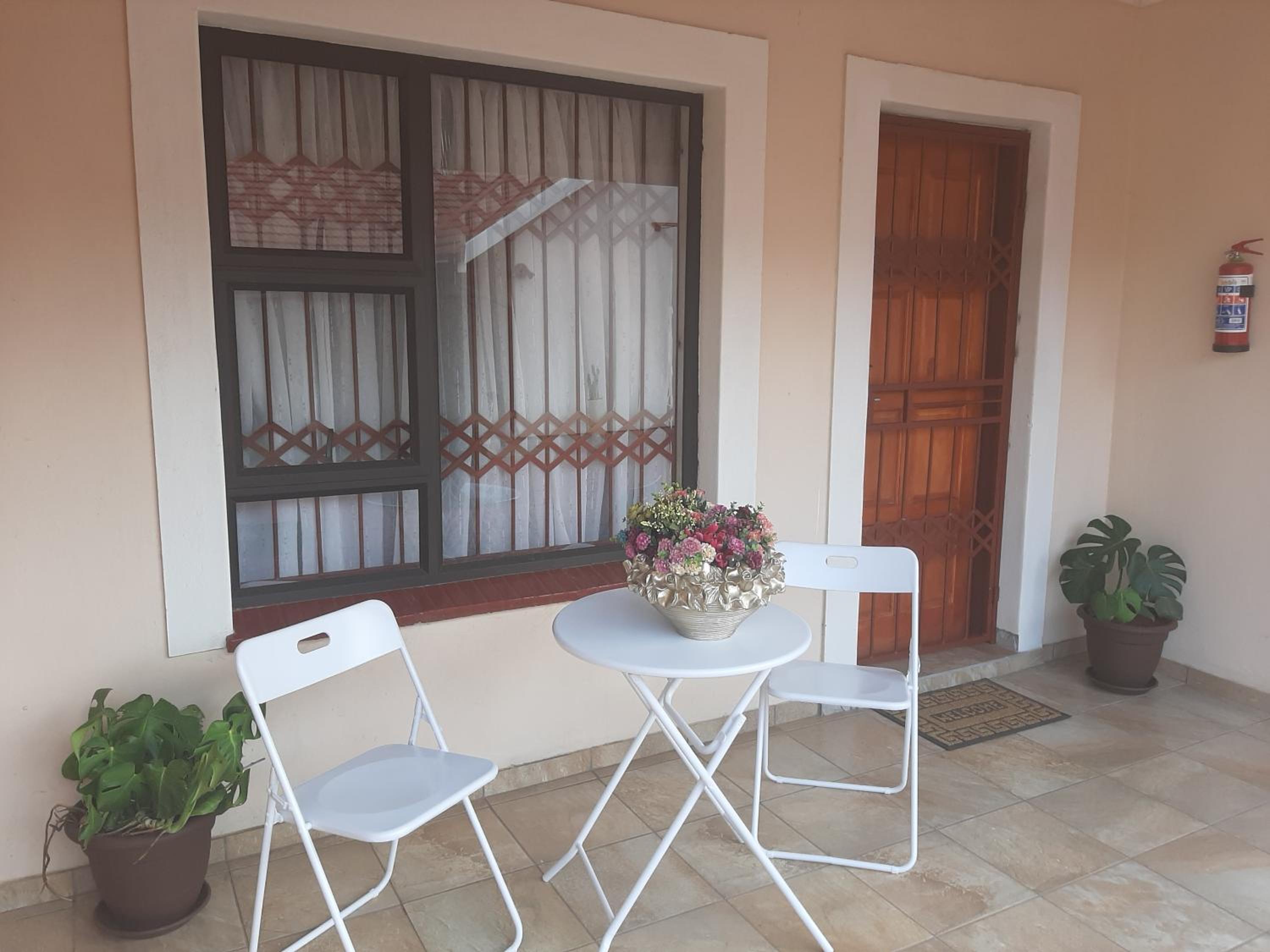 Lesedi Self Catering - Image 2
