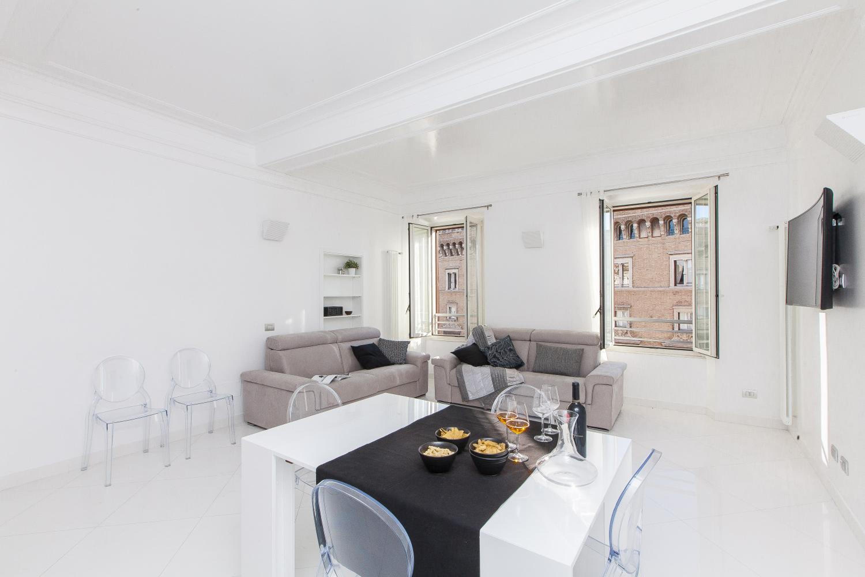 Piazza Venezia White Apartments