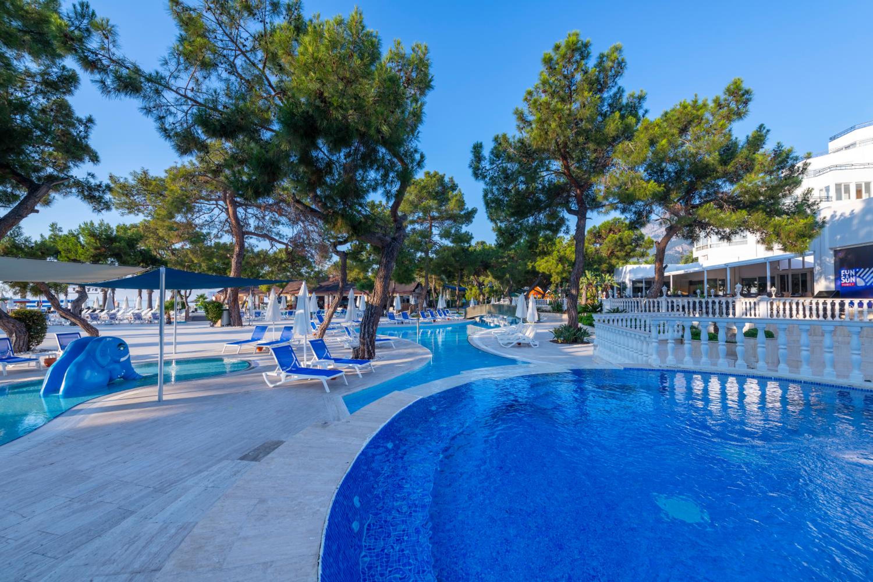 swimming pool