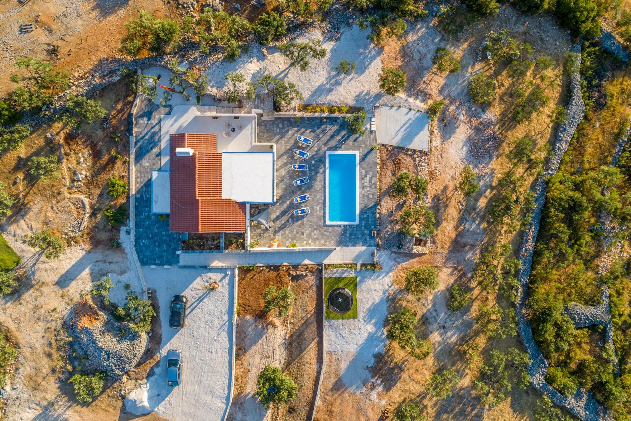 Holiday Home Nono Ante with heated pool view 5