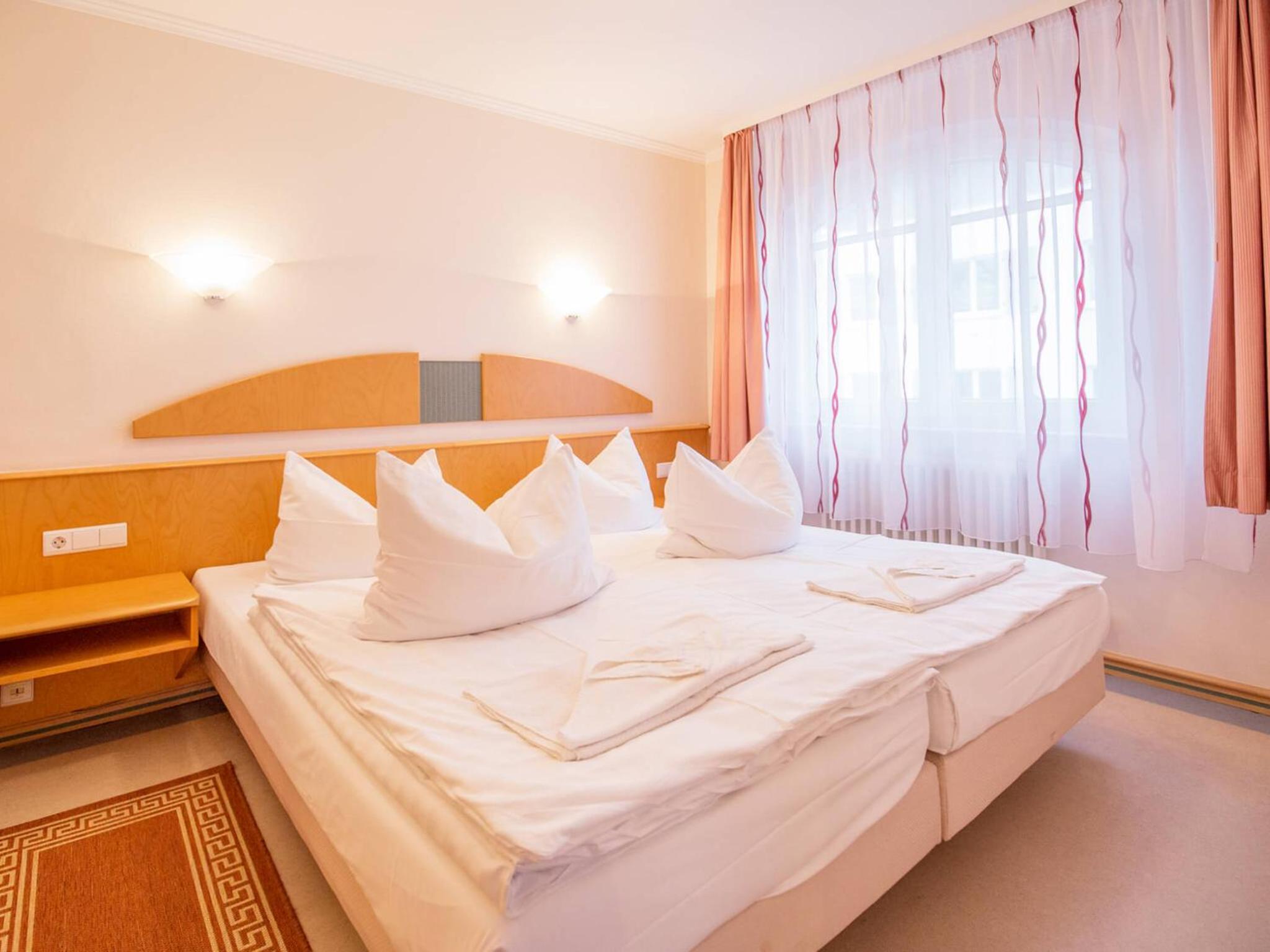 Strandvillen Binz - Ferienwohnung mit 1 Schlafzimmer und Balkon AH-564