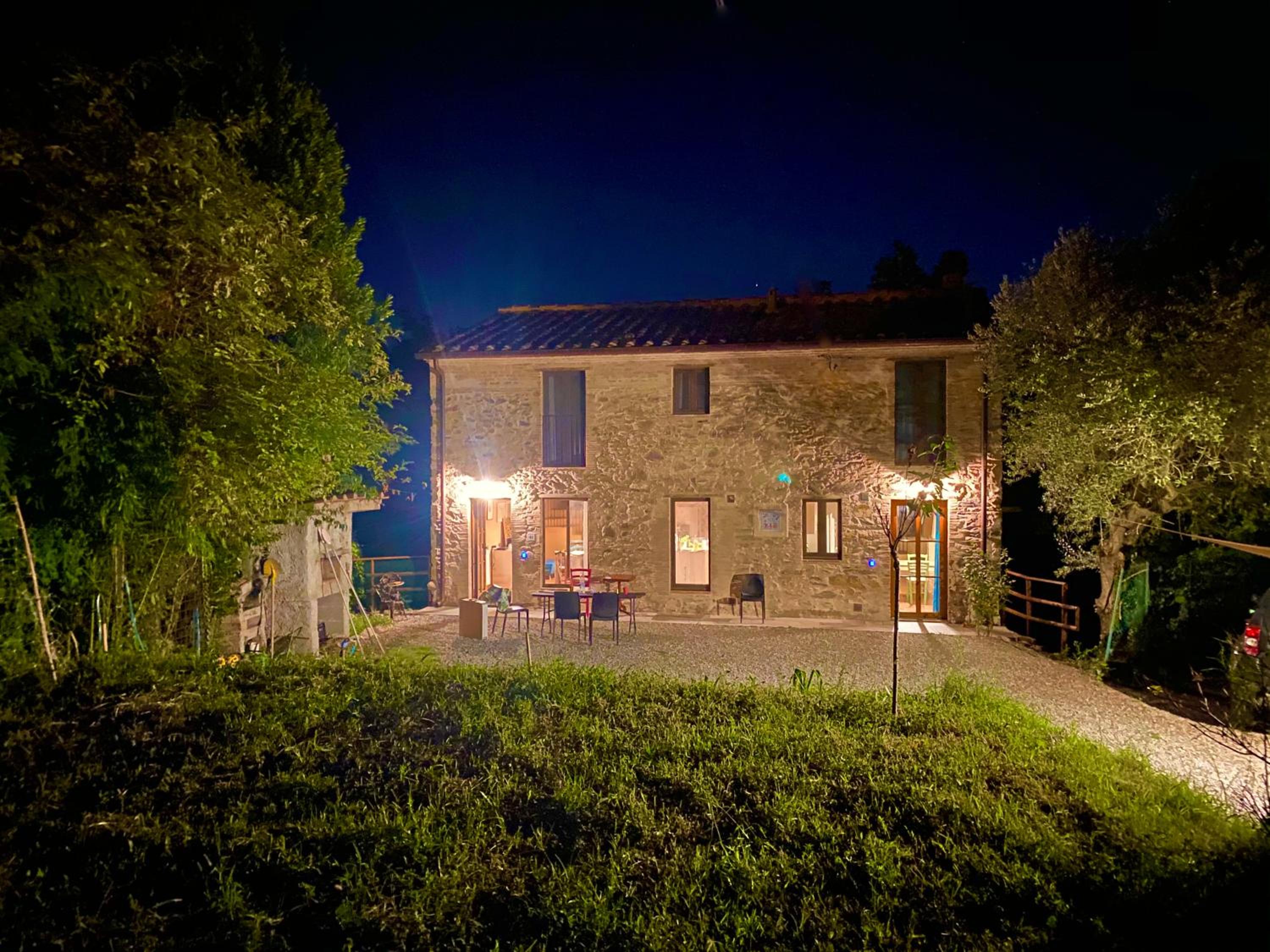 DOLCE VITA IN TUSCANY Cottage view 5