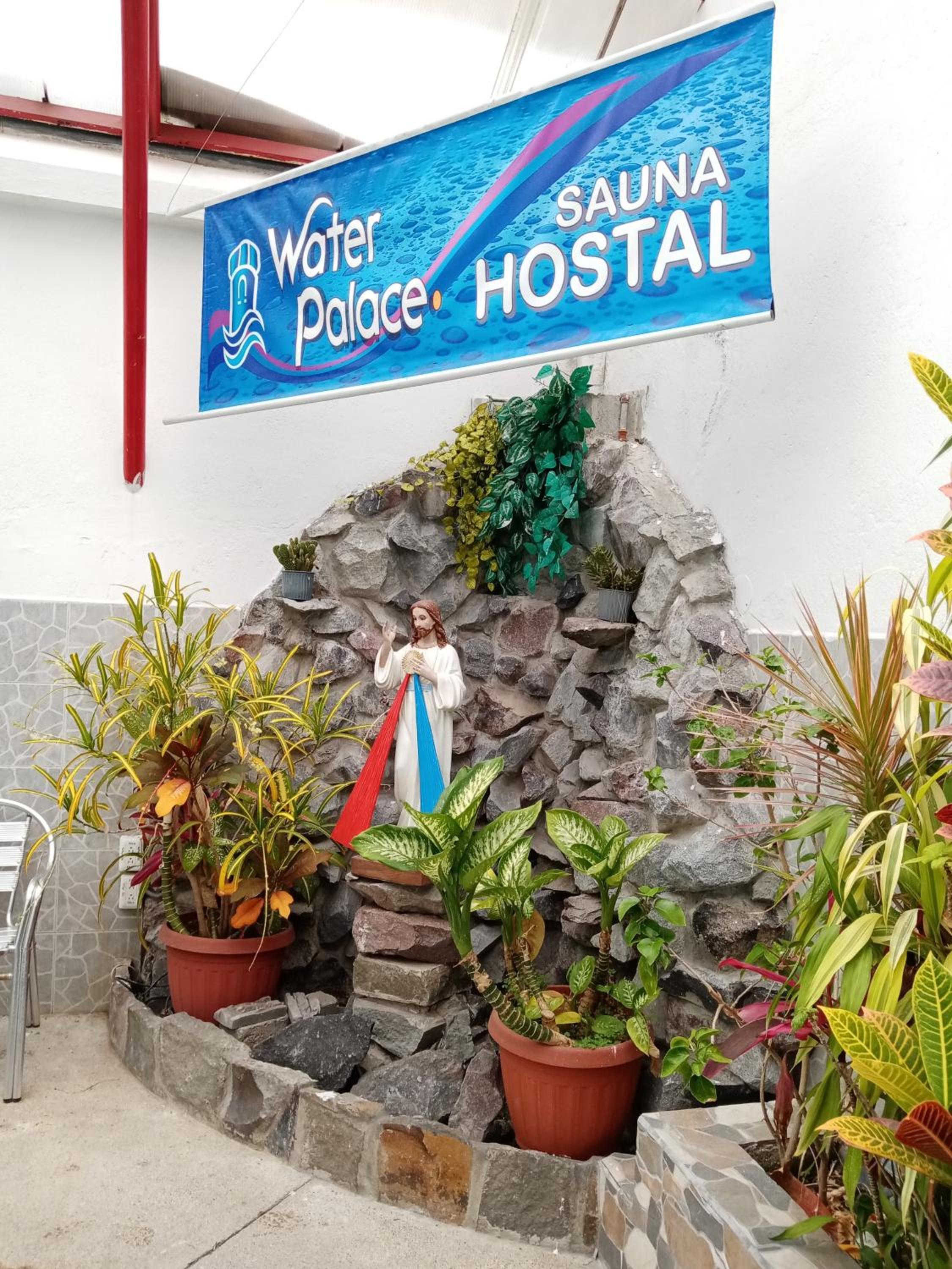 Hostal Sauna Water Palace