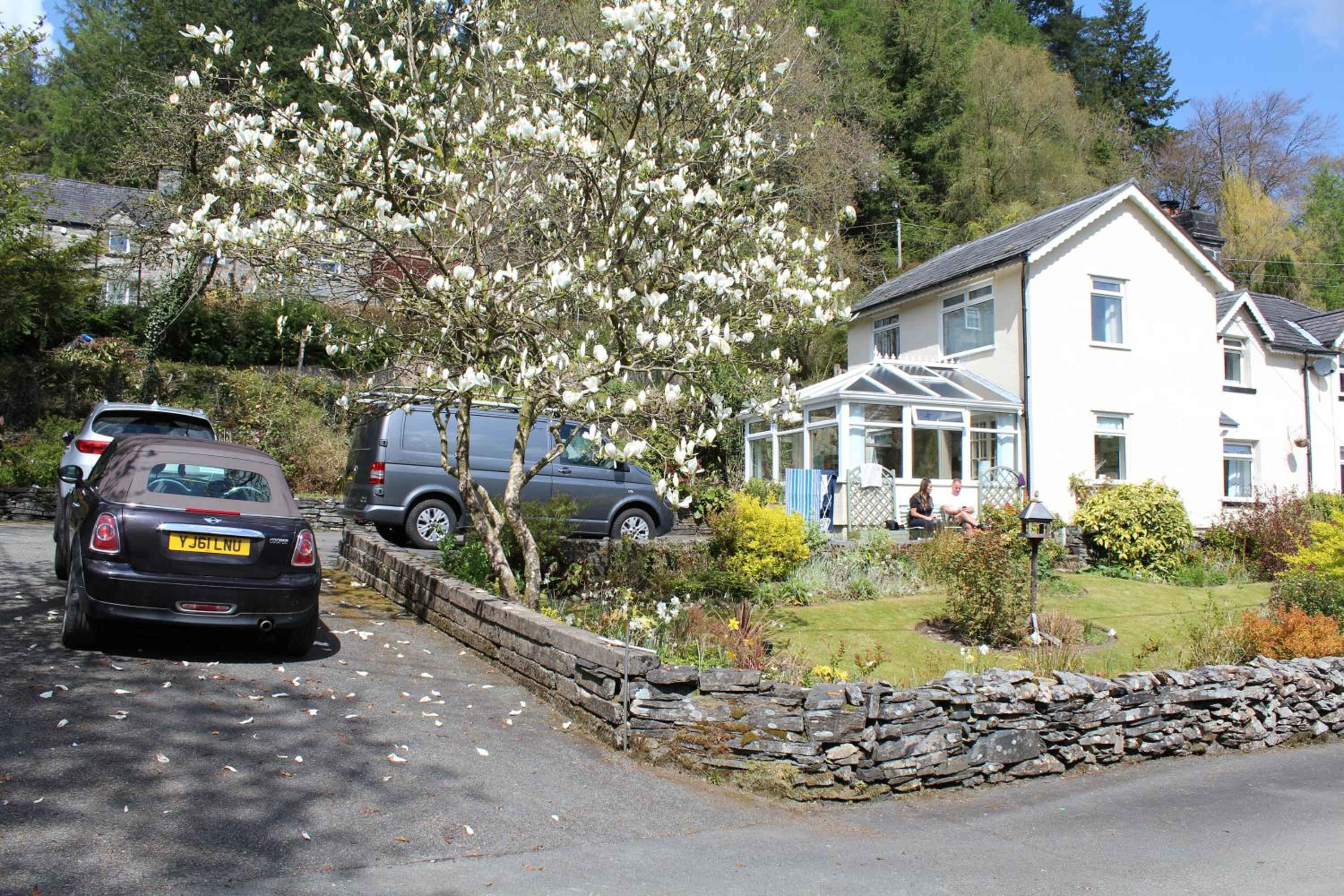 Eagles View Private Cottage - Betws Y Coed view 4